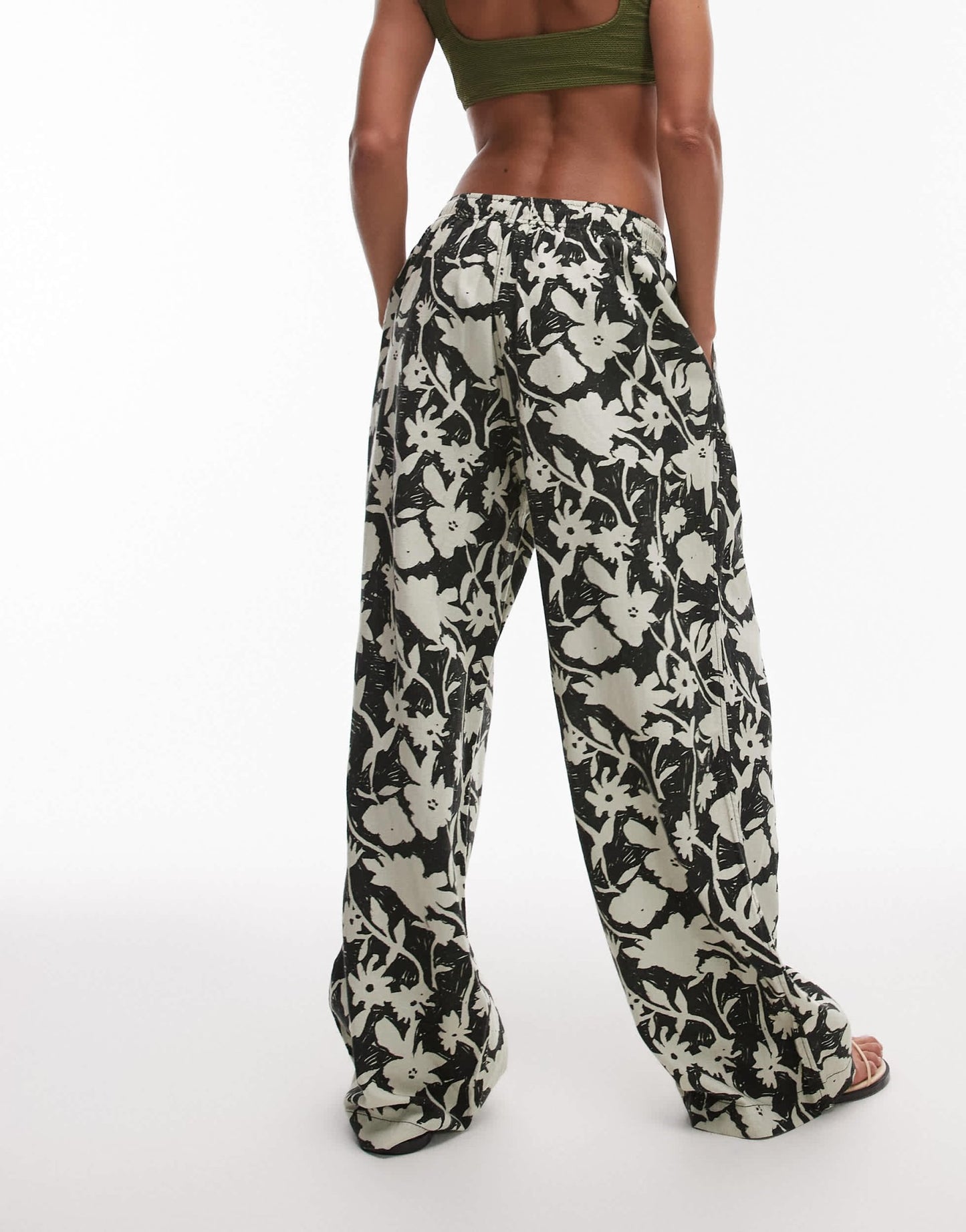 Topshop linen balloon trouser in mono floral - ASOS Sample Sale EU Store