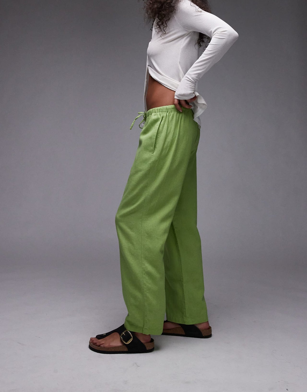 Topshop mid rise linen awkward length trouser in green - ASOS Sample Sale EU Store