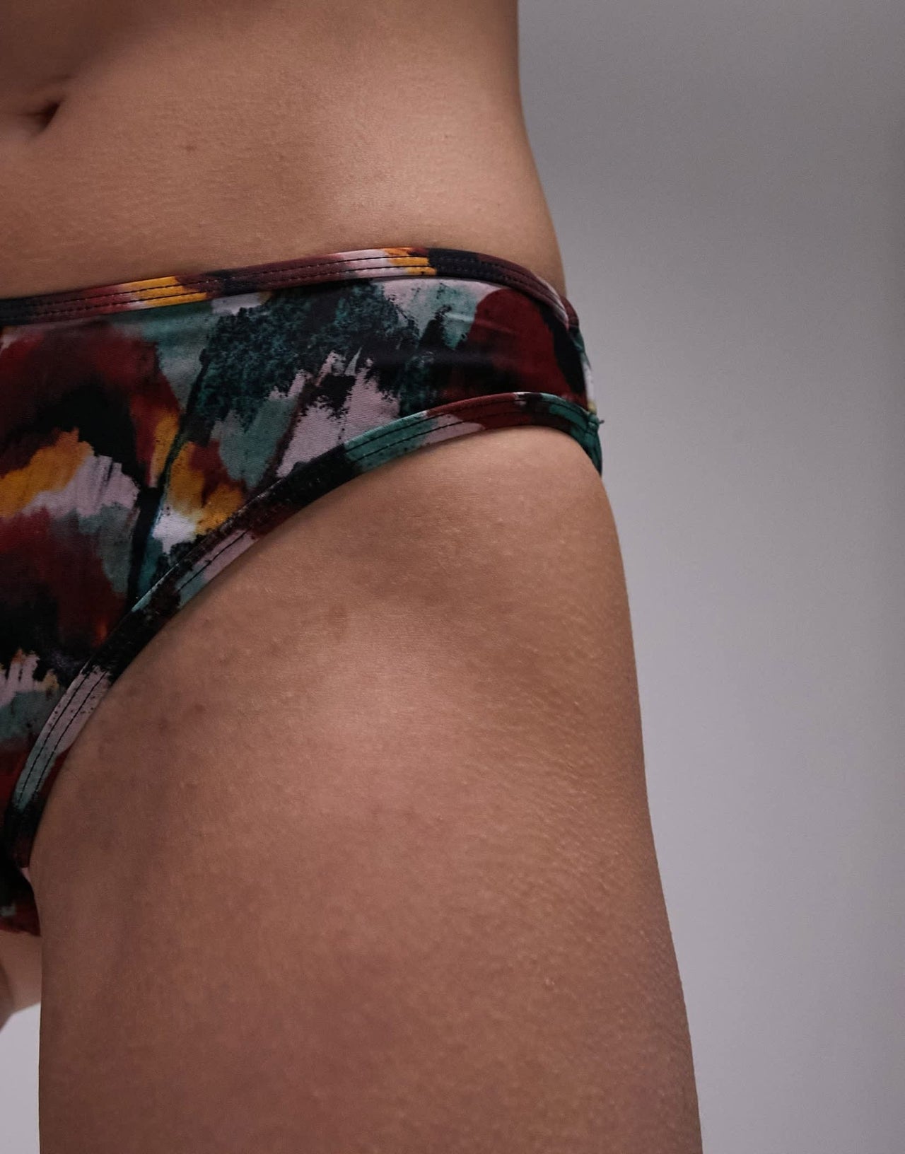Topshop mix and match high leg bikini bottoms in blurred shell print - ASOS Sample Sale EU Store