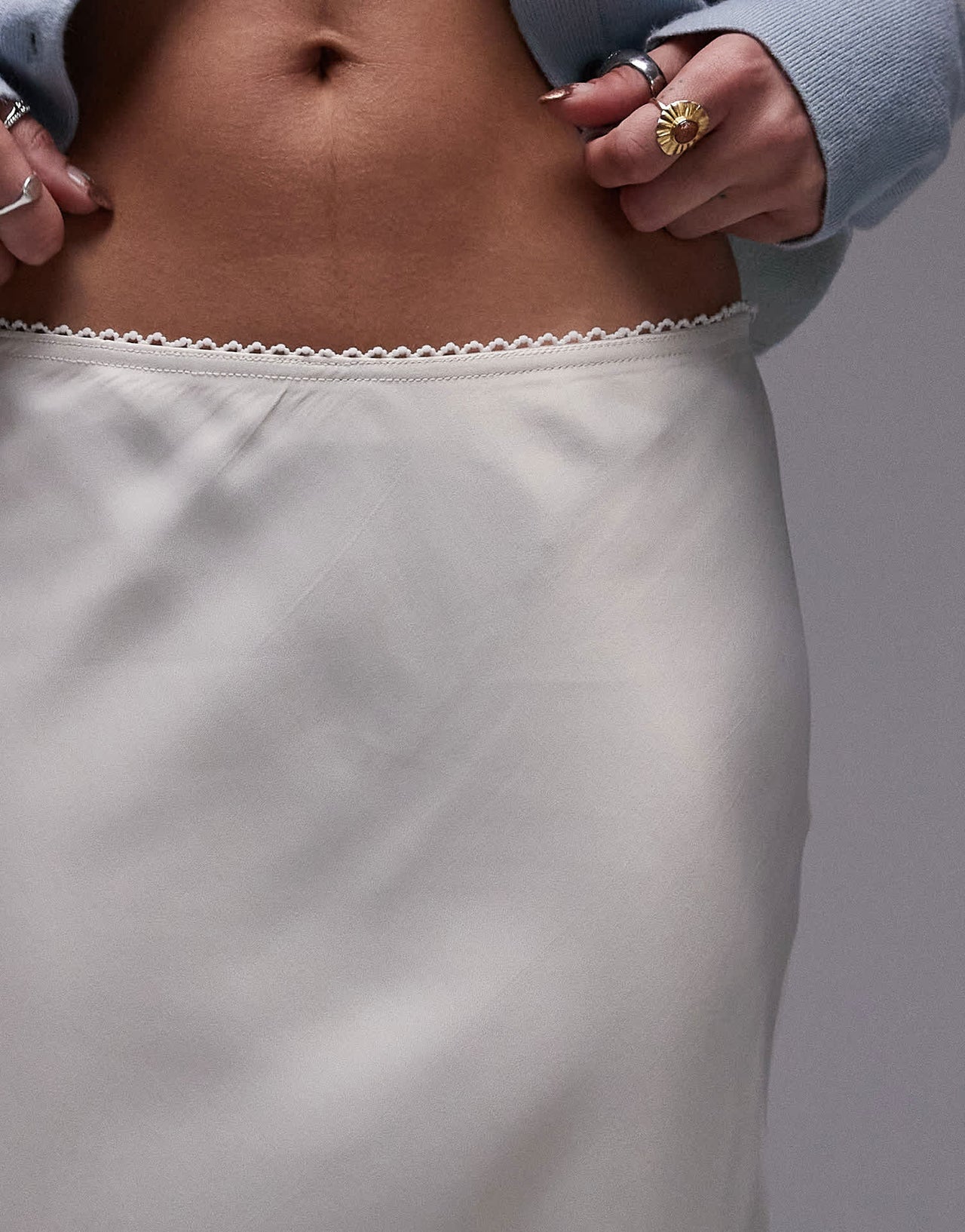 Topshop Over Knee Length Bias with lace trim in ivory - ASOS Sample Sale EU Store