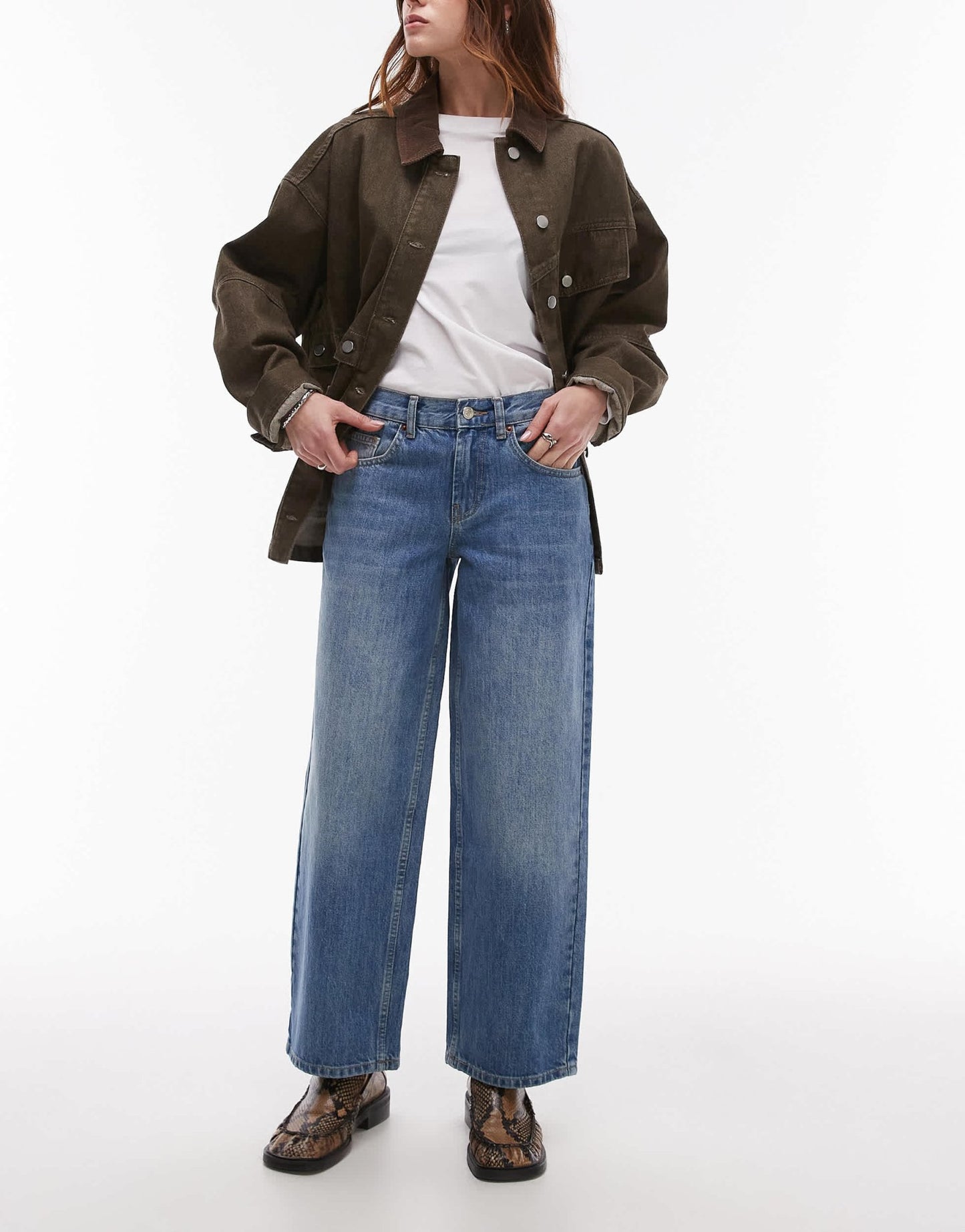 Topshop Petite Cinch low rise relaxed jean in vintage blue - ASOS Sample Sale EU Store