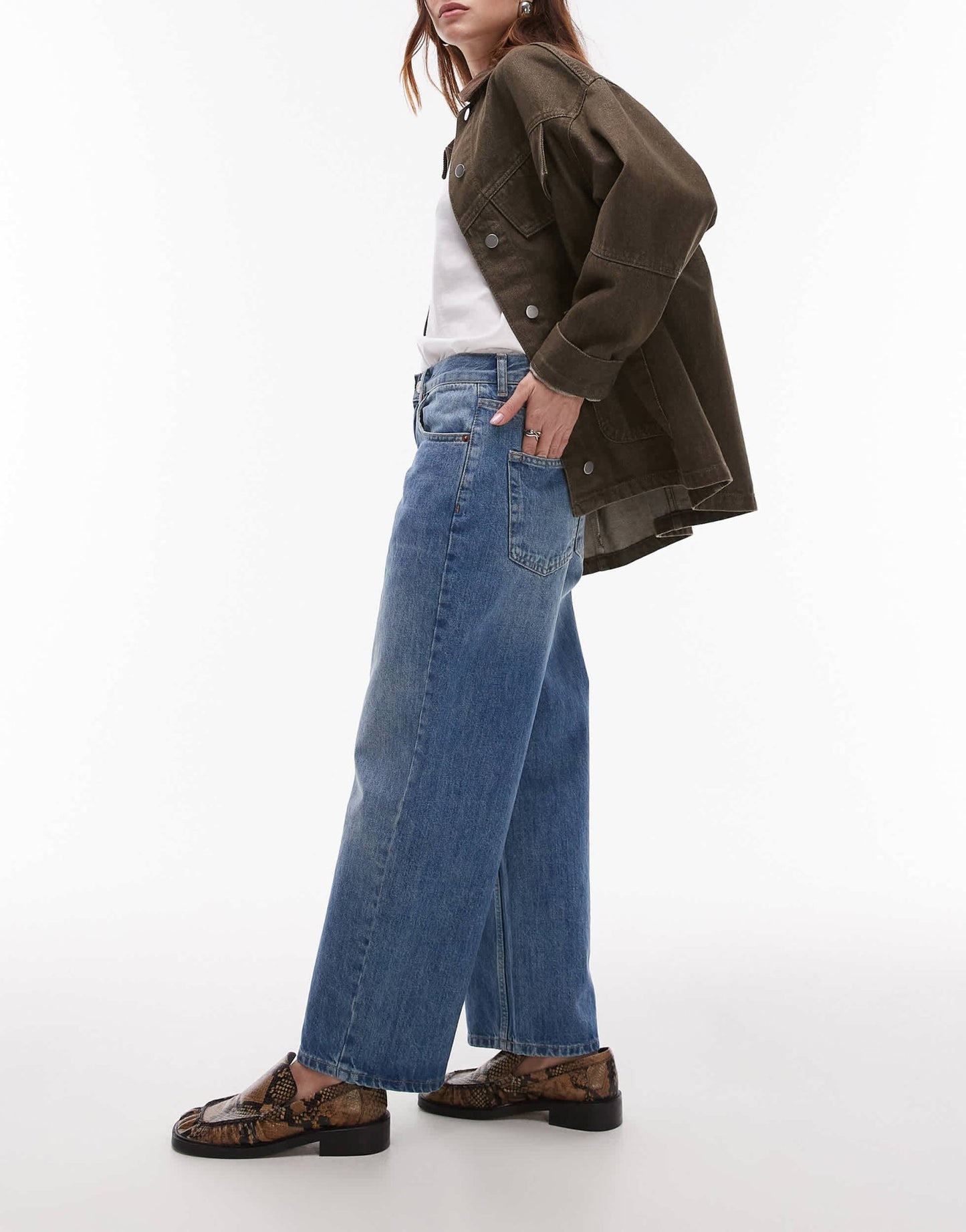 Topshop Petite Cinch low rise relaxed jean in vintage blue - ASOS Sample Sale EU Store