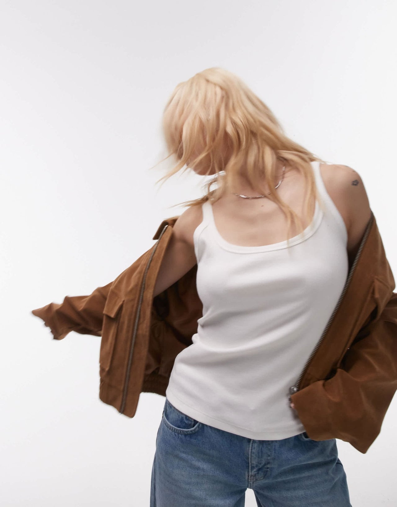 Topshop Petite skinny strap scoop rib vest in white - ASOS Sample Sale EU Store