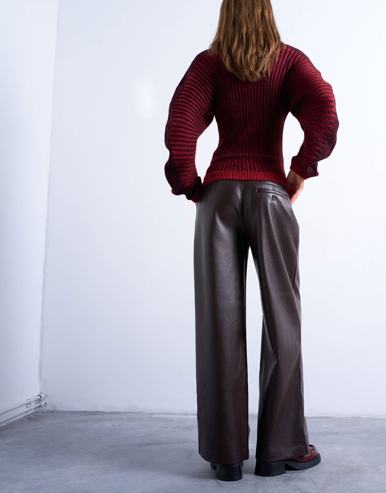 Topshop pleated tailored style wide leg faux leather trouser in burgundy - ASOS Sample Sale EU Store