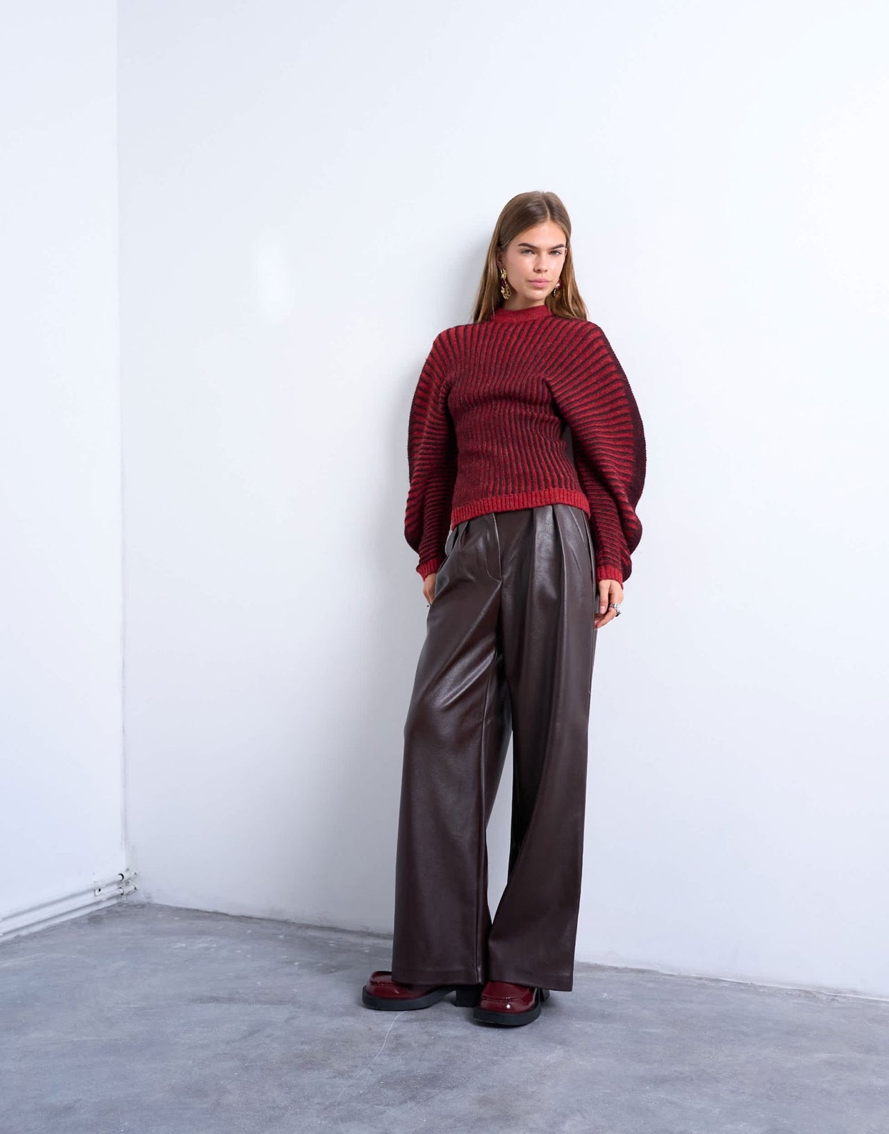 Topshop pleated tailored style wide leg faux leather trouser in burgundy - ASOS Sample Sale EU Store