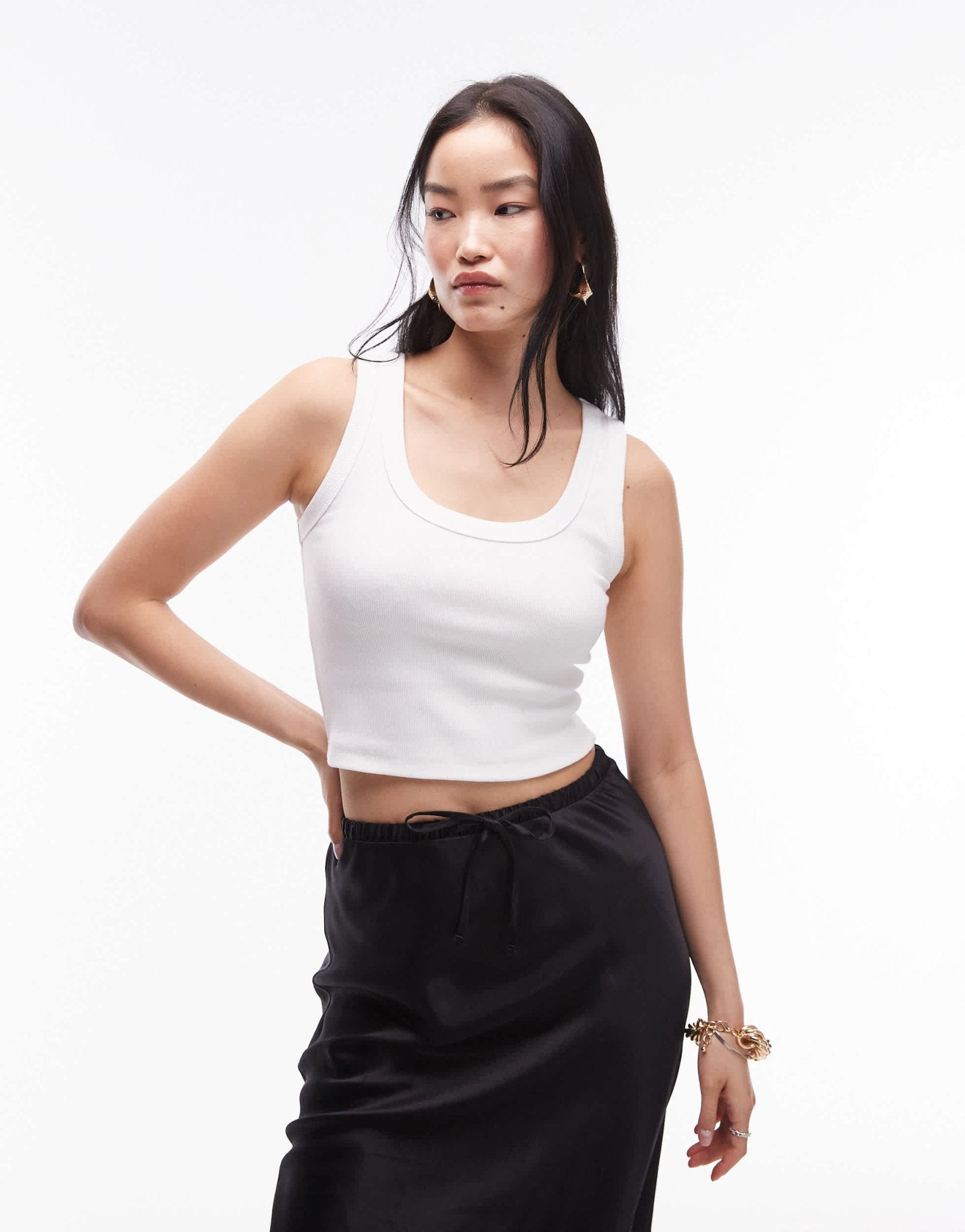 Topshop scoop neck crop vest in white - ASOS Sample Sale EU Store