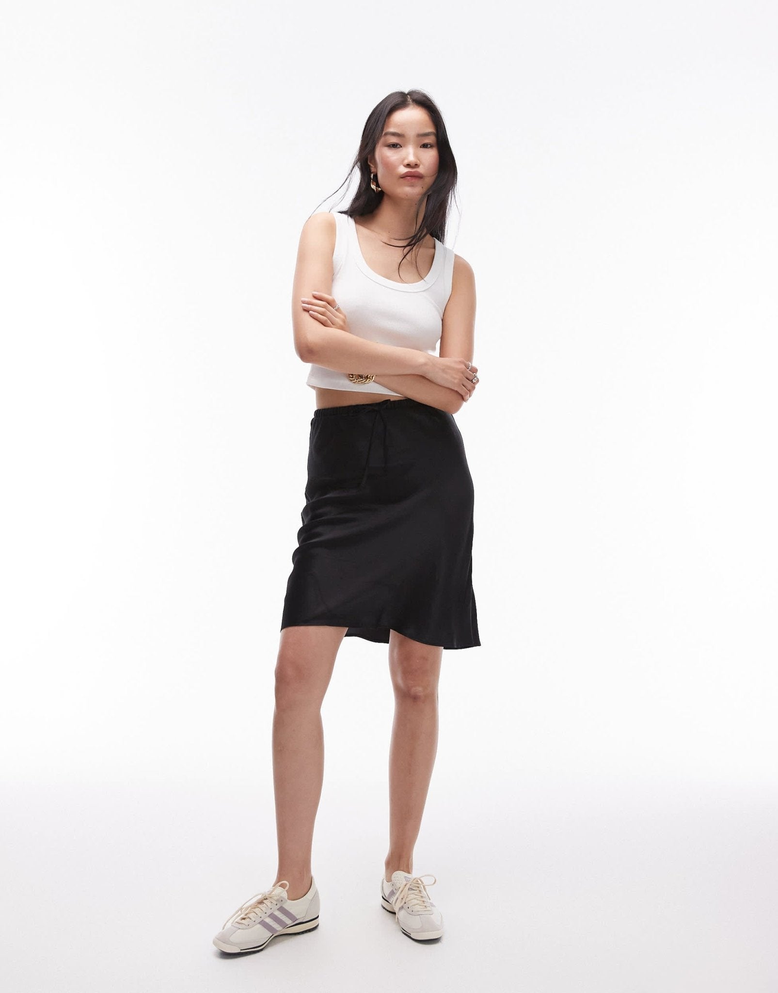 Topshop scoop neck crop vest in white - ASOS Sample Sale EU Store