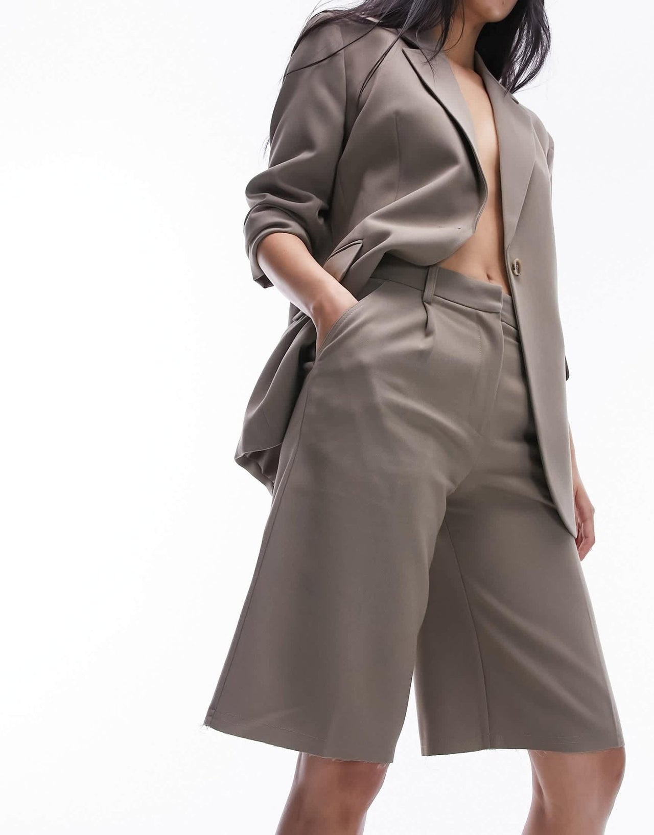 Topshop tailored awkward length short in taupe - ASOS Sample Sale EU Store
