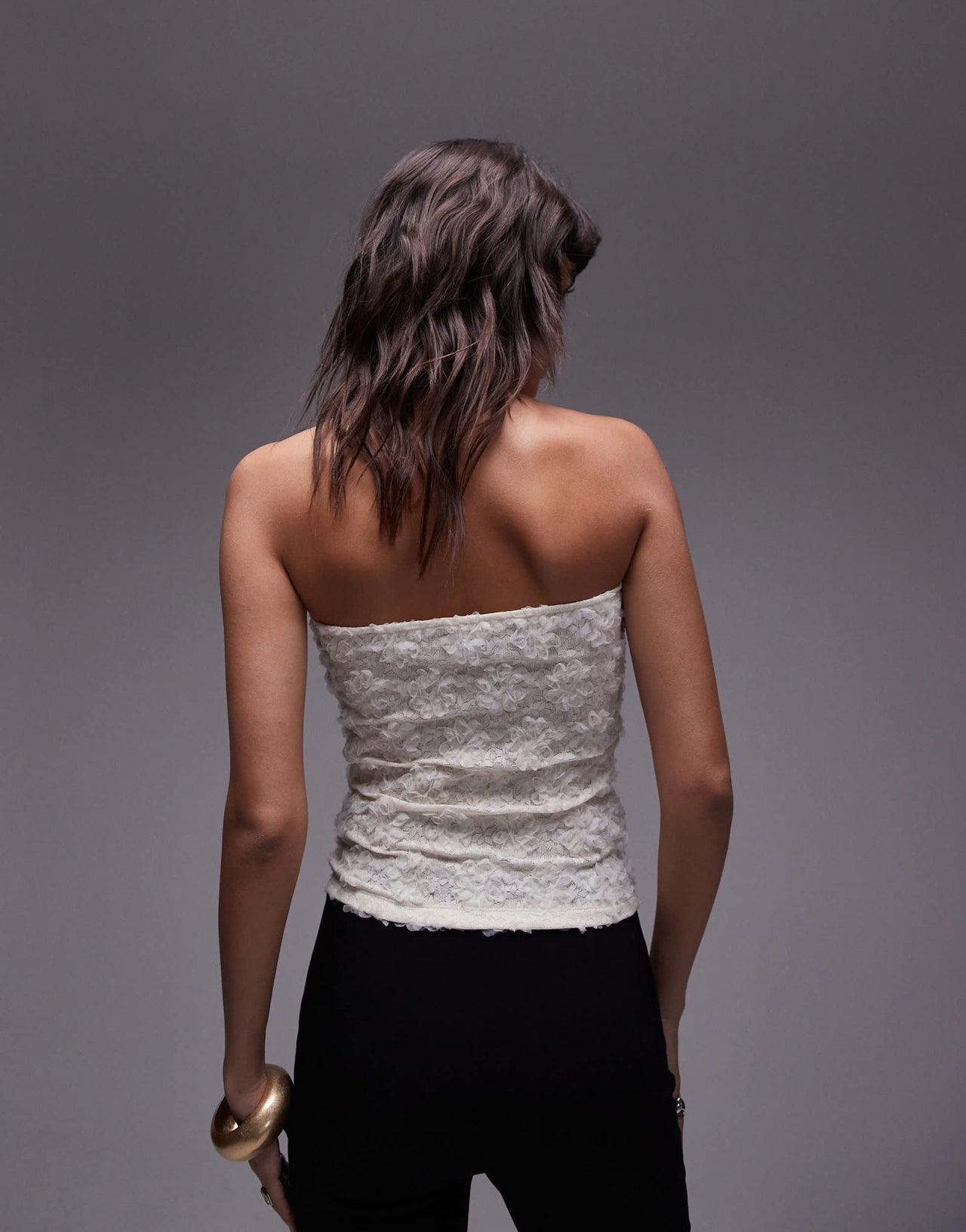 Topshop textured floral bandeau in cream - ASOS Sample Sale EU Store