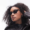 Gafas de sol de ojo de gato Violet en negro Topshop
