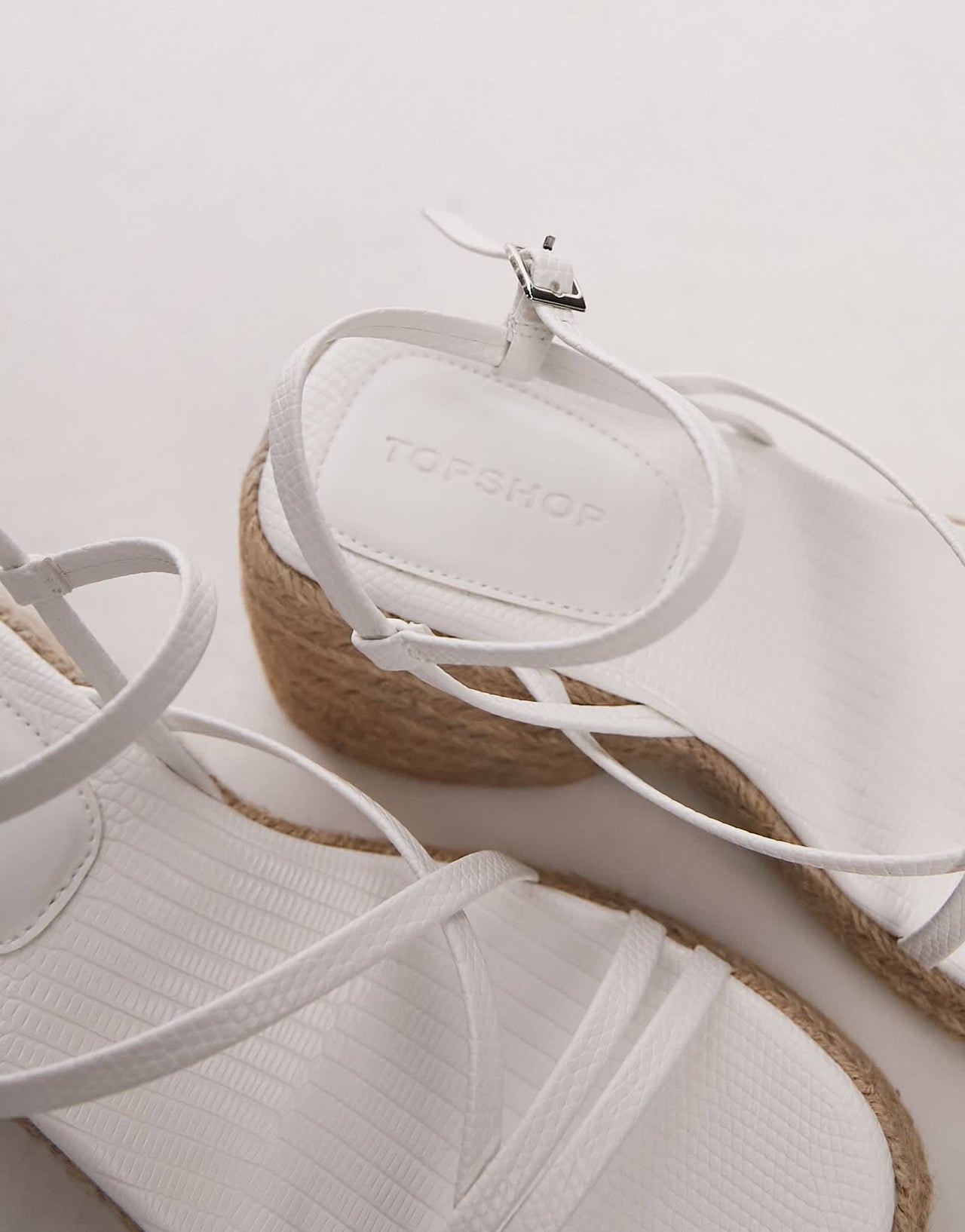Topshop Wide Fit Jess espadrille wedge in white - ASOS Sample Sale EU Store