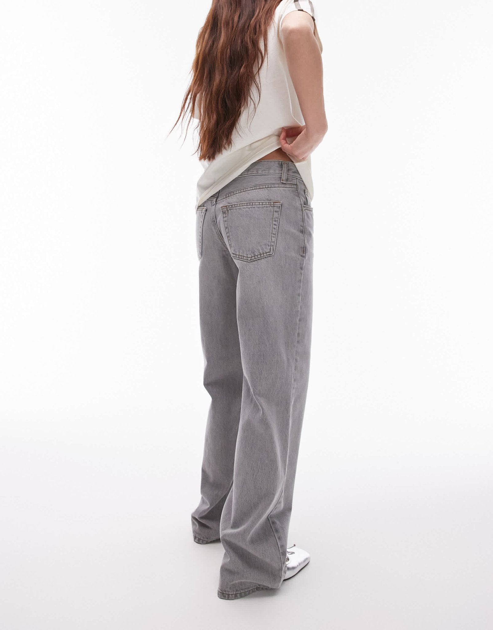 Topshp Ember low rise straight leg jean in pale grey - ASOS Sample Sale EU Store