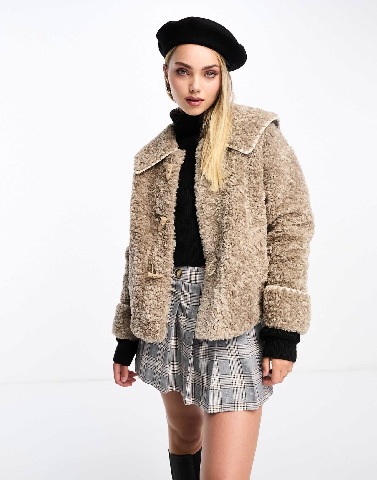 Urban Revivo collar detail faux shearling toggle jacket in cream - ASOS Sample Sale EU Store
