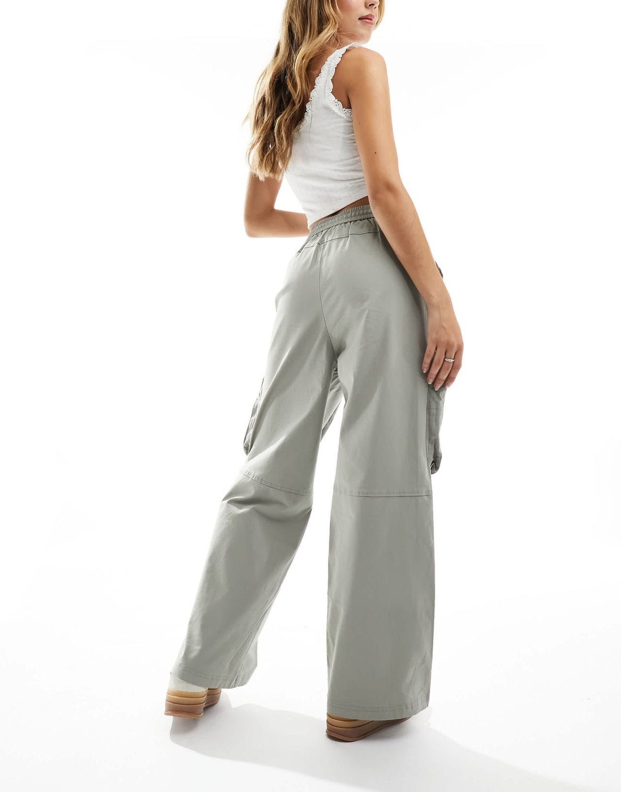 Urban Revivo drawstring straight leg cargo trousers with exaggerated pockets in washed grey - ASOS Sample Sale EU Store