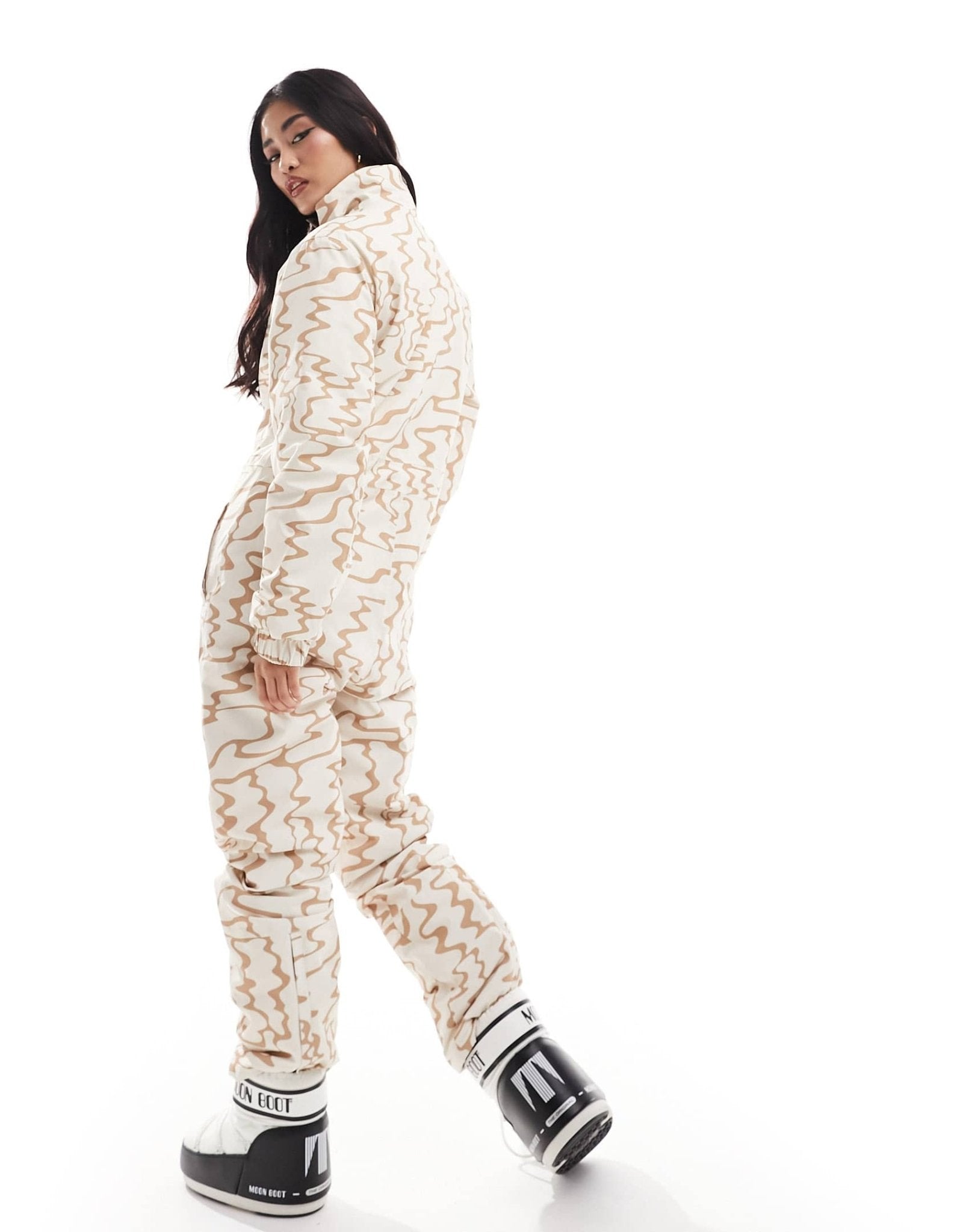 Urban Threads Ski suit in beige with abstract print - ASOS Sample Sale EU Store