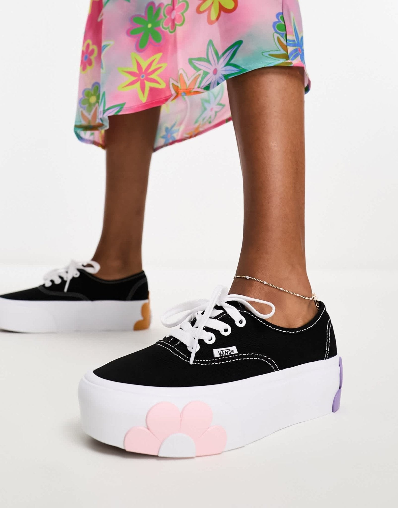 Vans Authentic Stackform oversized floral trainers in black - ASOS Sample Sale EU Store