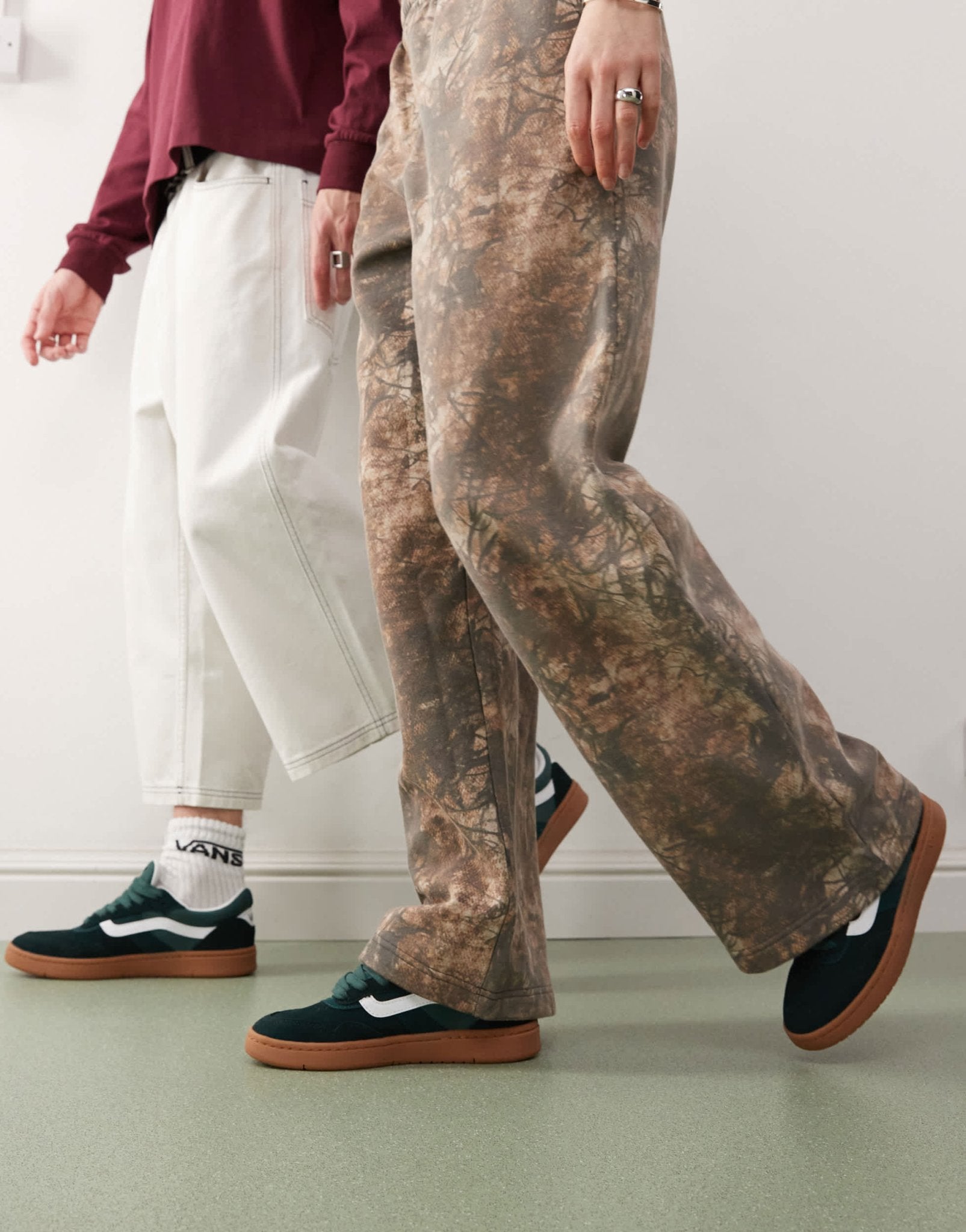 Vans Cruze 3.0 suede trainers in dark green with gum sole - ASOS Sample Sale EU Store