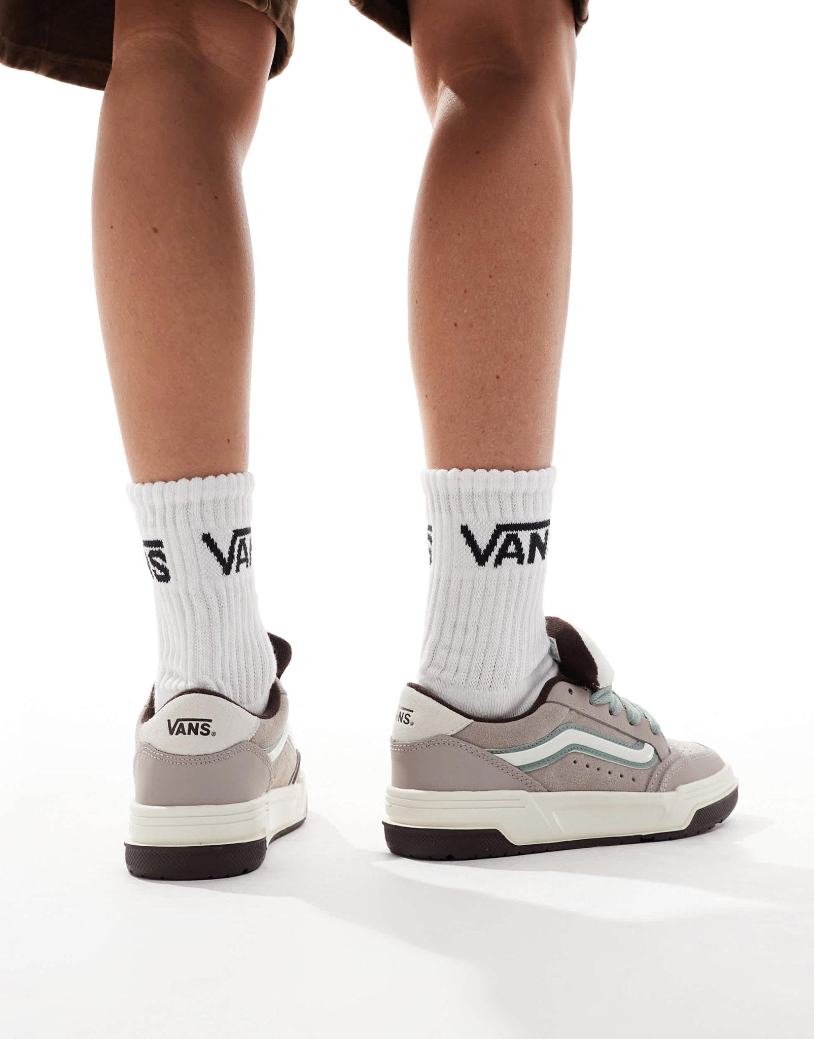 Vans hylane chunky suede trainers in light grey multi - ASOS Sample Sale EU Store