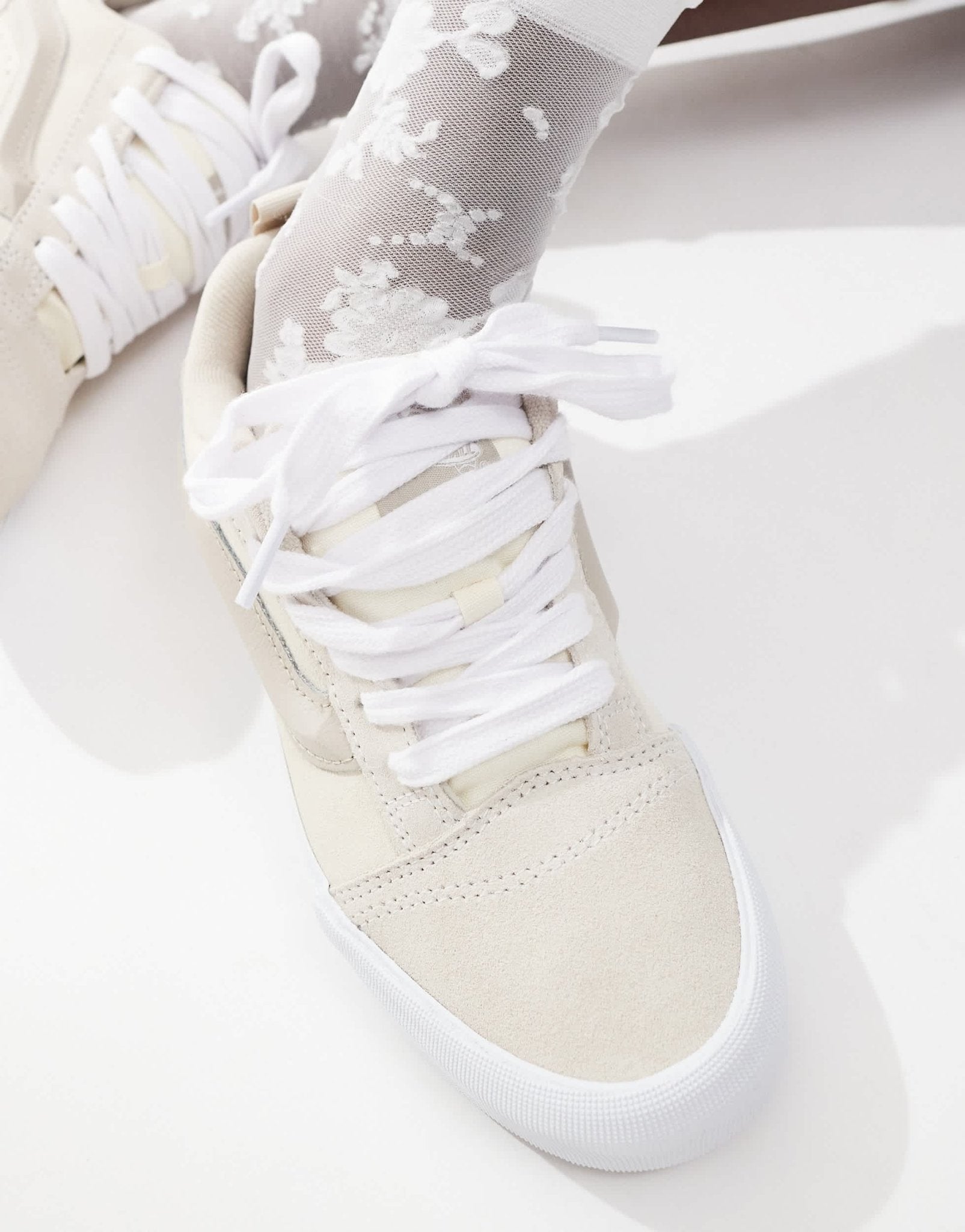 Vans knu skool chunky trainers in off white multi - ASOS Sample Sale EU Store