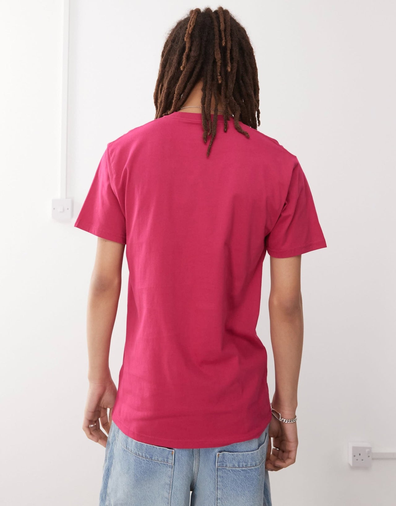Vans left chest logo regular fit t-shirt in maroon - ASOS Sample Sale EU Store