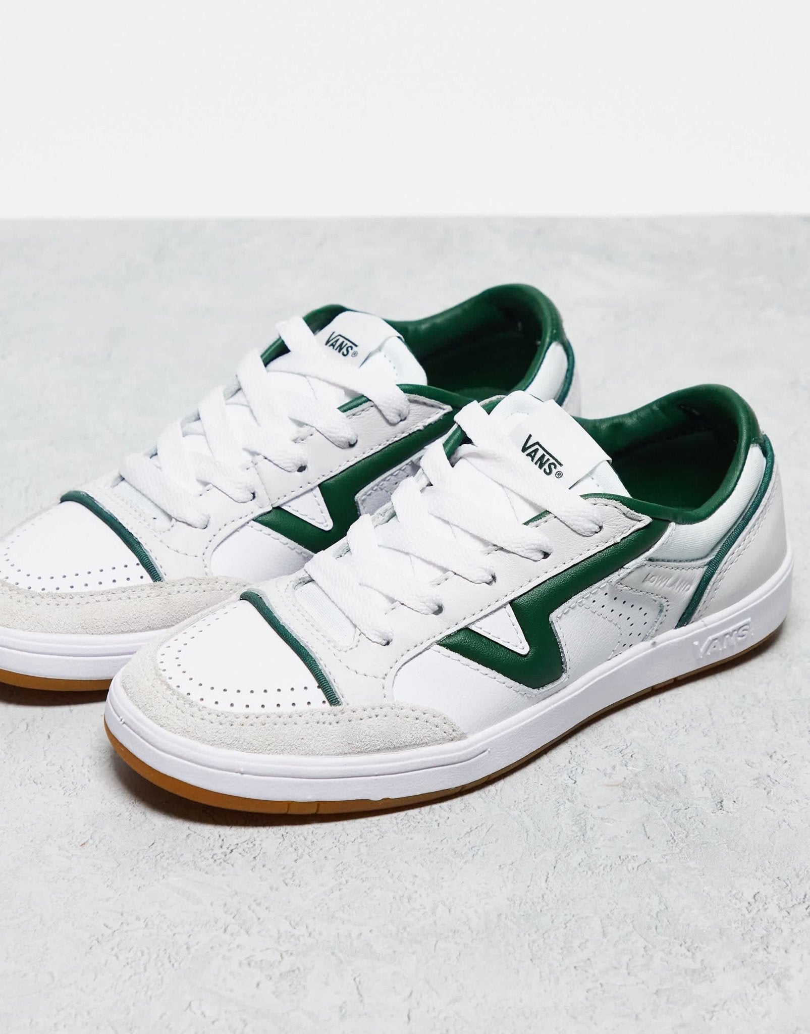 Vans Lowland trainers in white and green with gum sole - ASOS Sample Sale EU Store