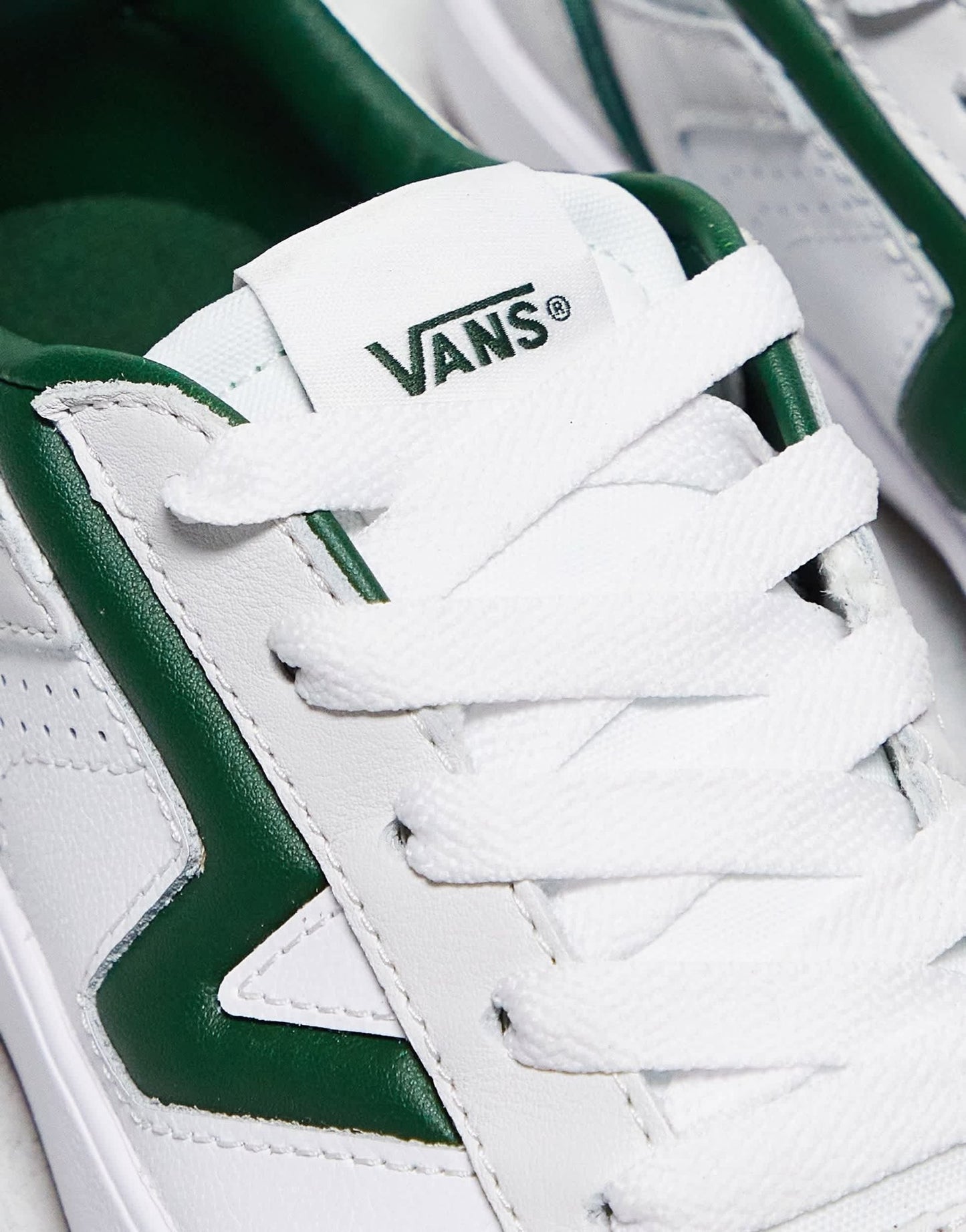 Vans Lowland trainers in white and green with gum sole - ASOS Sample Sale EU Store
