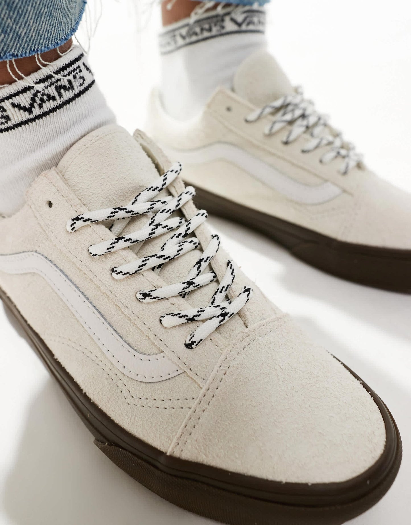 Vans old skool hairy suede trainers in off white with gum sole - ASOS Sample Sale EU Store