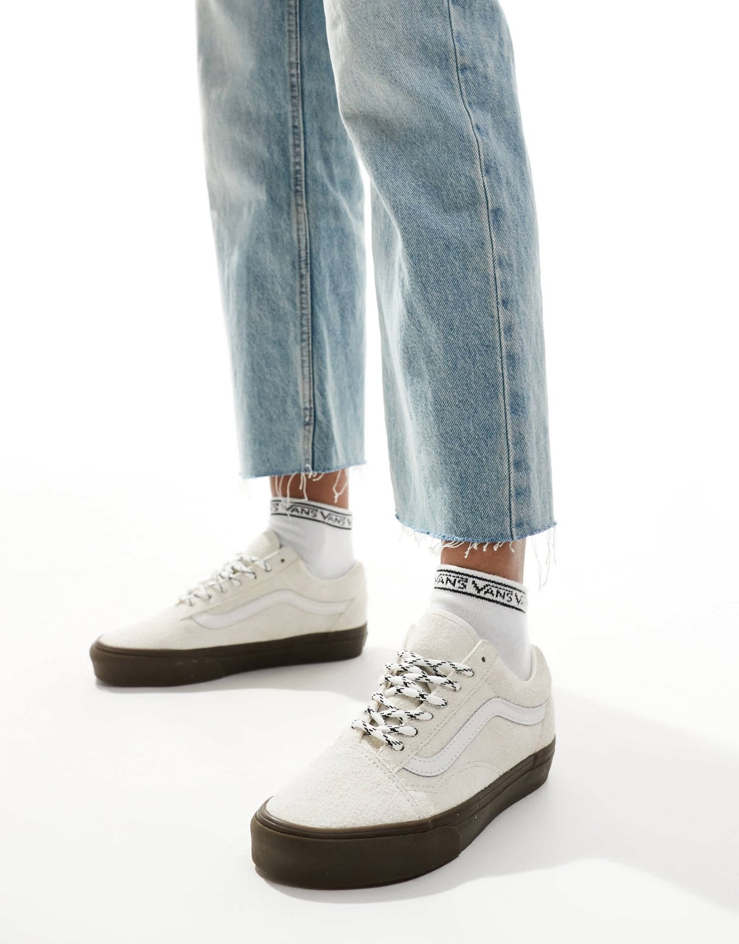 Vans old skool hairy suede trainers in off white with gum sole - ASOS Sample Sale EU Store