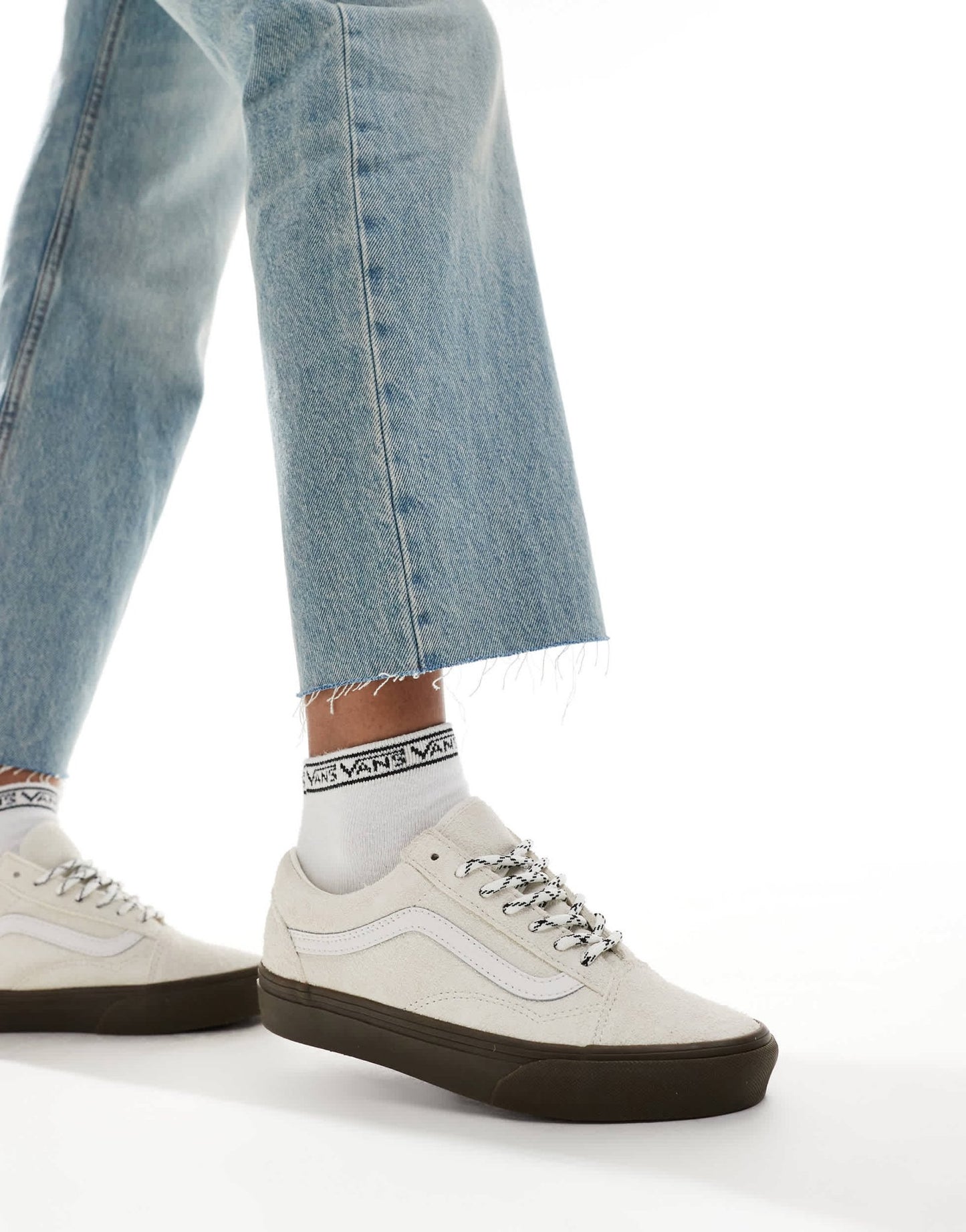 Vans old skool hairy suede trainers in off white with gum sole - ASOS Sample Sale EU Store