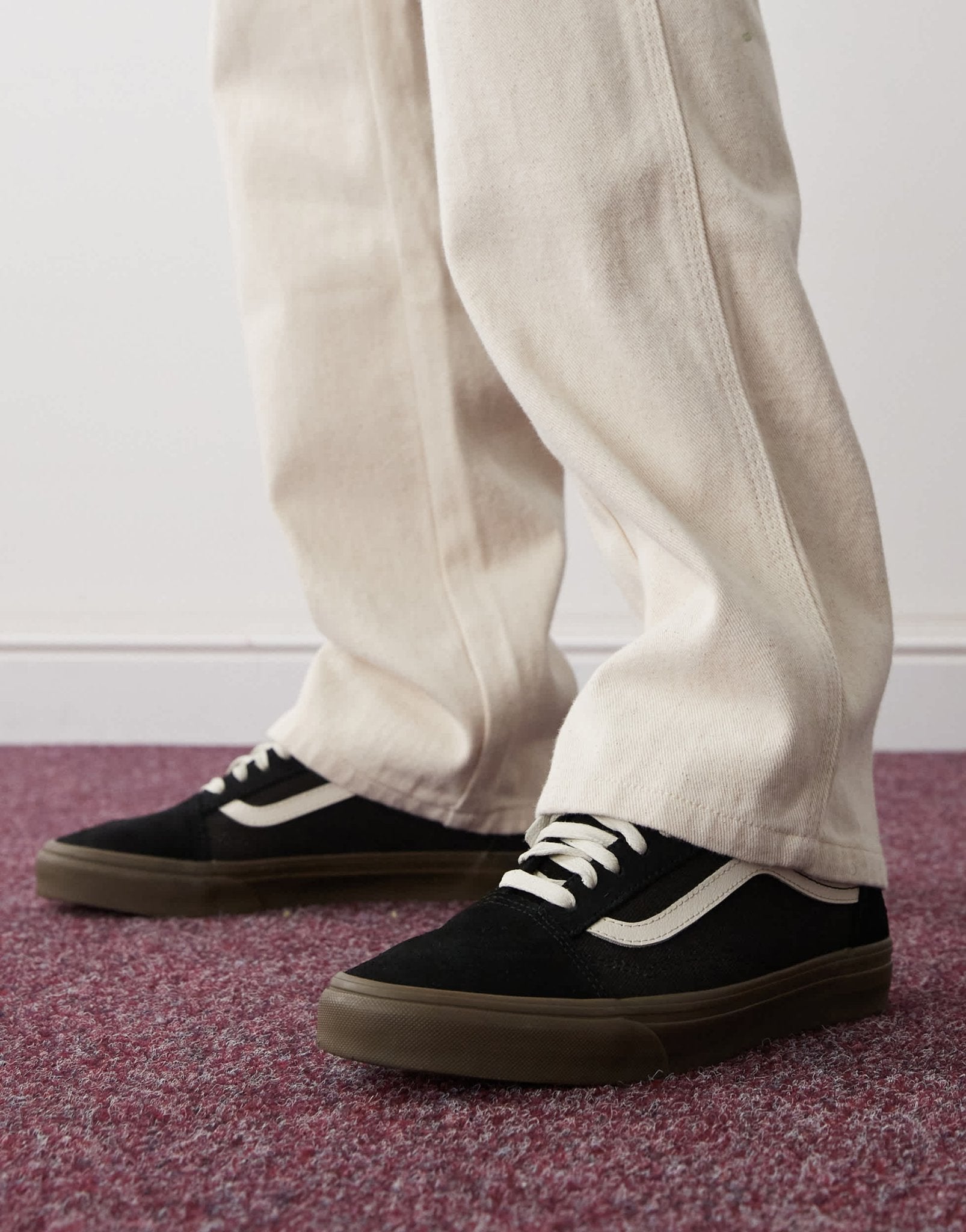 Vans Old Skool heavy canvas trainers in black with gum sole - ASOS Sample Sale EU Store