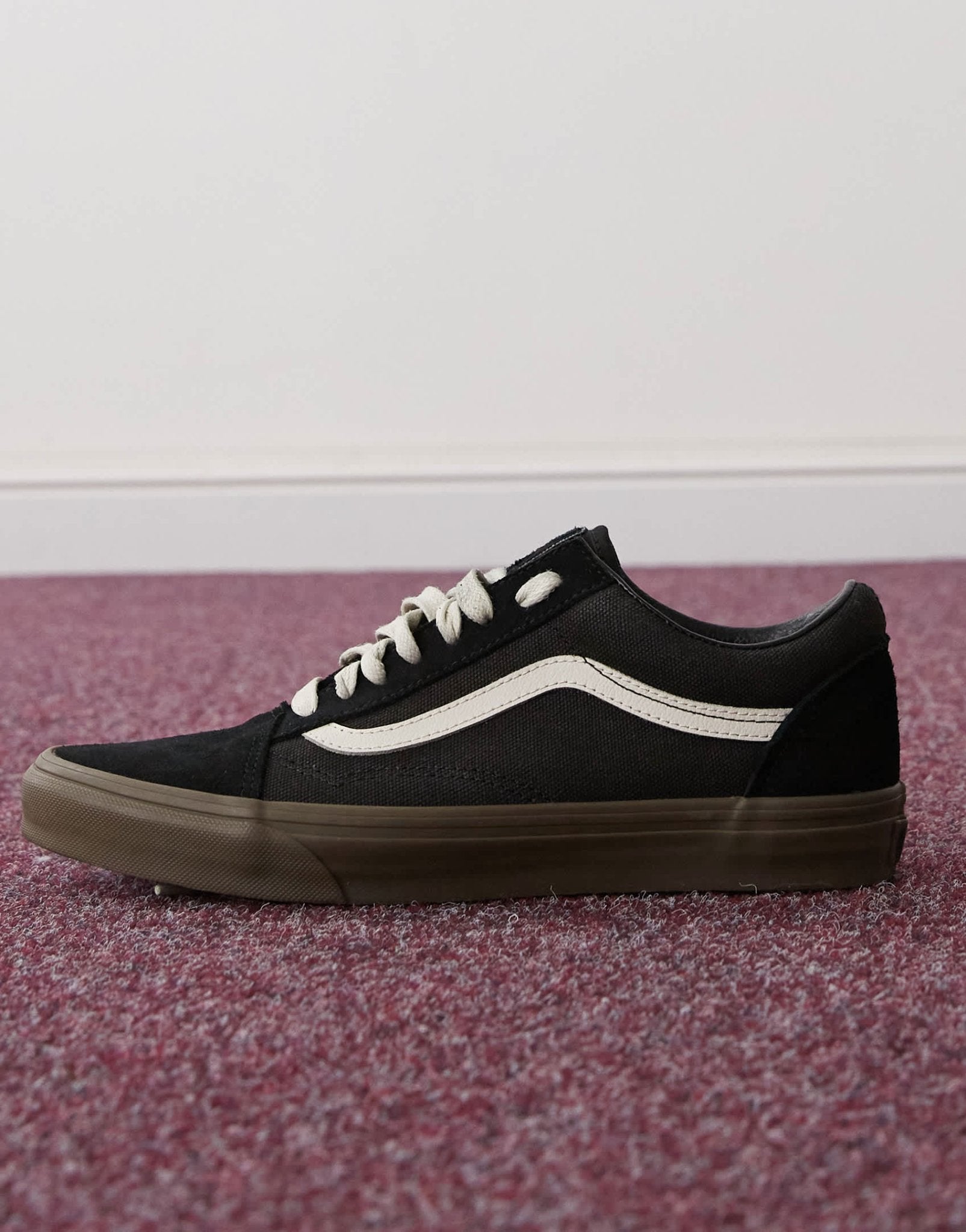 Vans Old Skool heavy canvas trainers in black with gum sole - ASOS Sample Sale EU Store