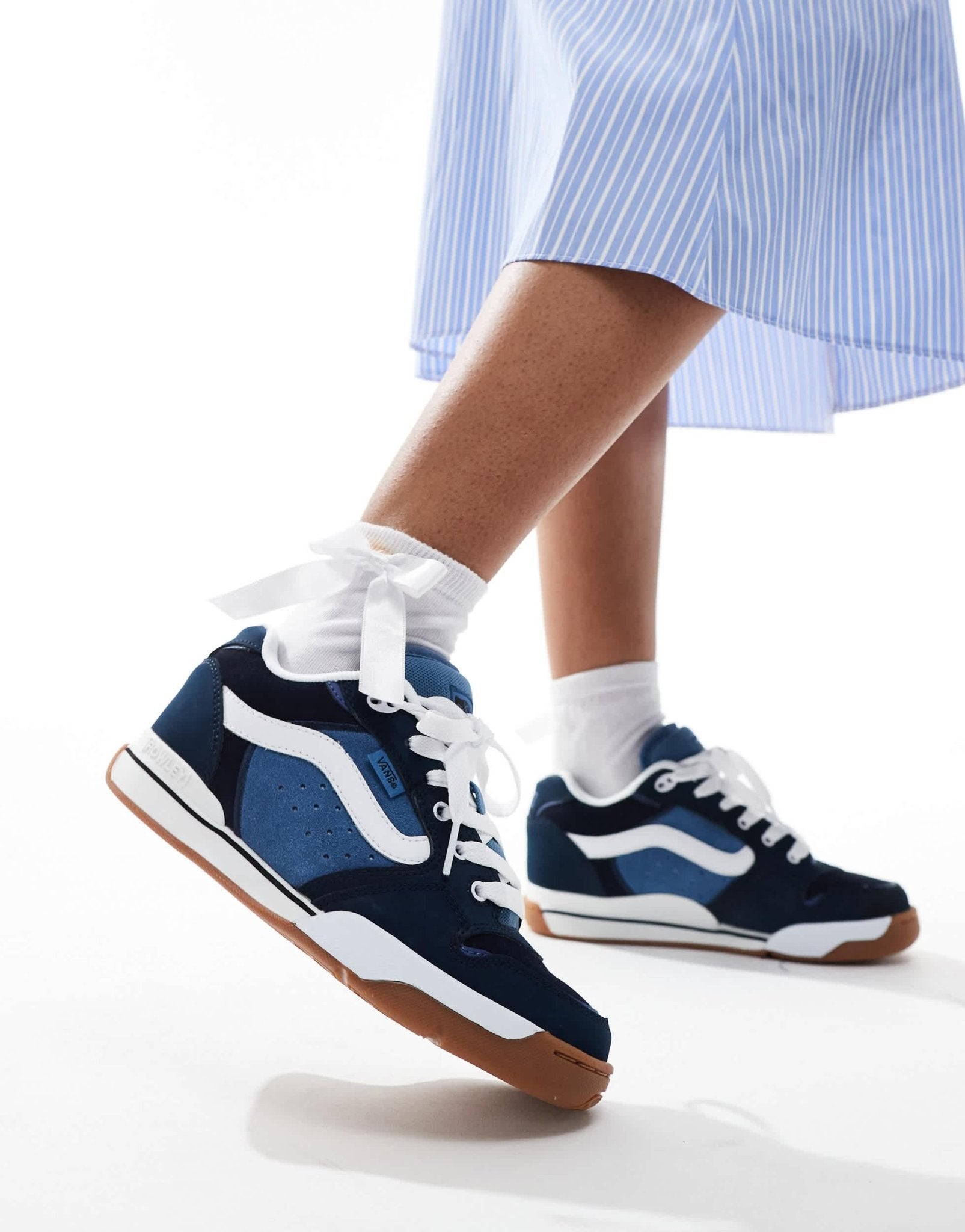Vans rowley XLT chunky trainers in navy with gum sole detail - ASOS Sample Sale EU Store