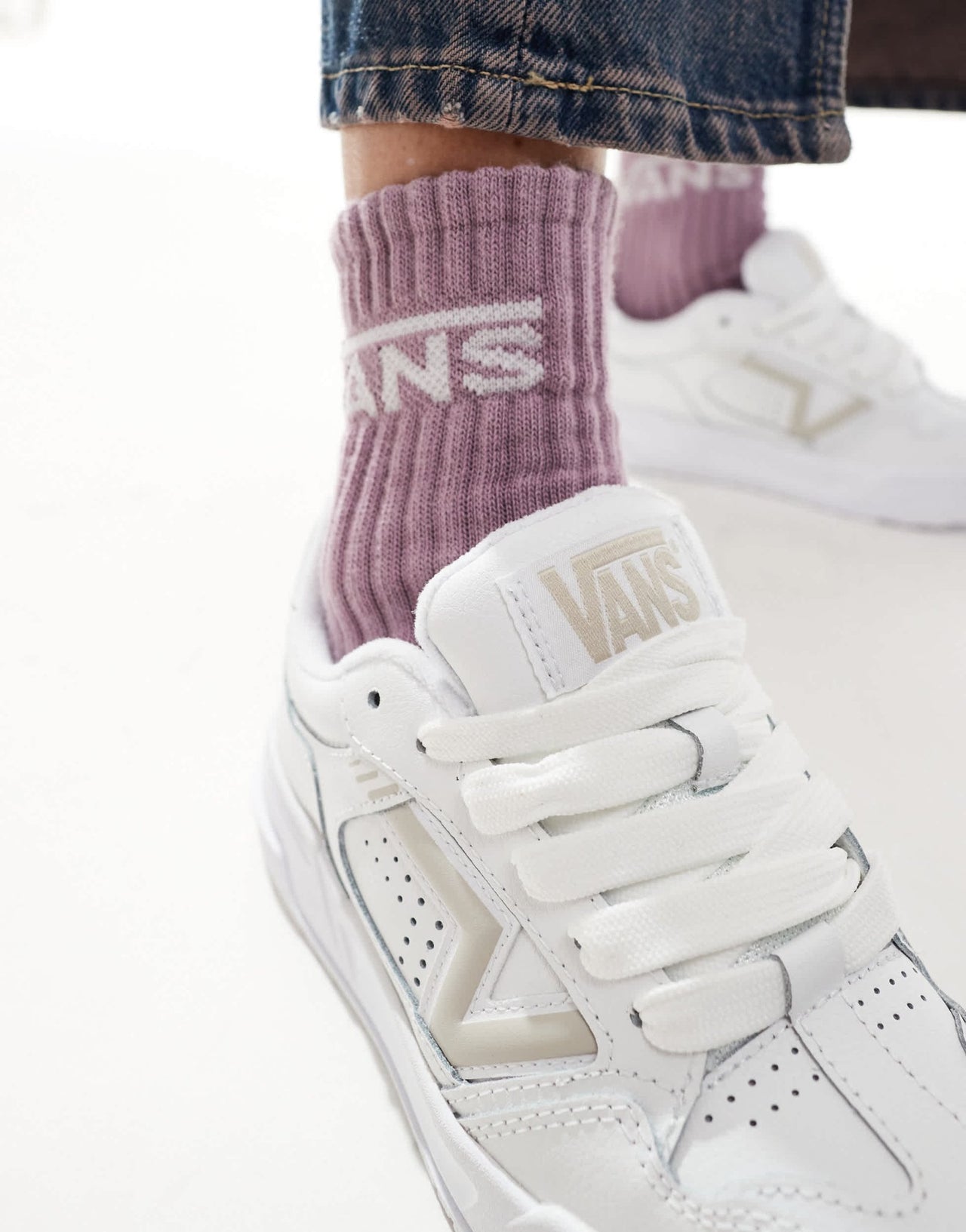 Vans upland chunky leather trainers in white and beige - ASOS Sample Sale EU Store