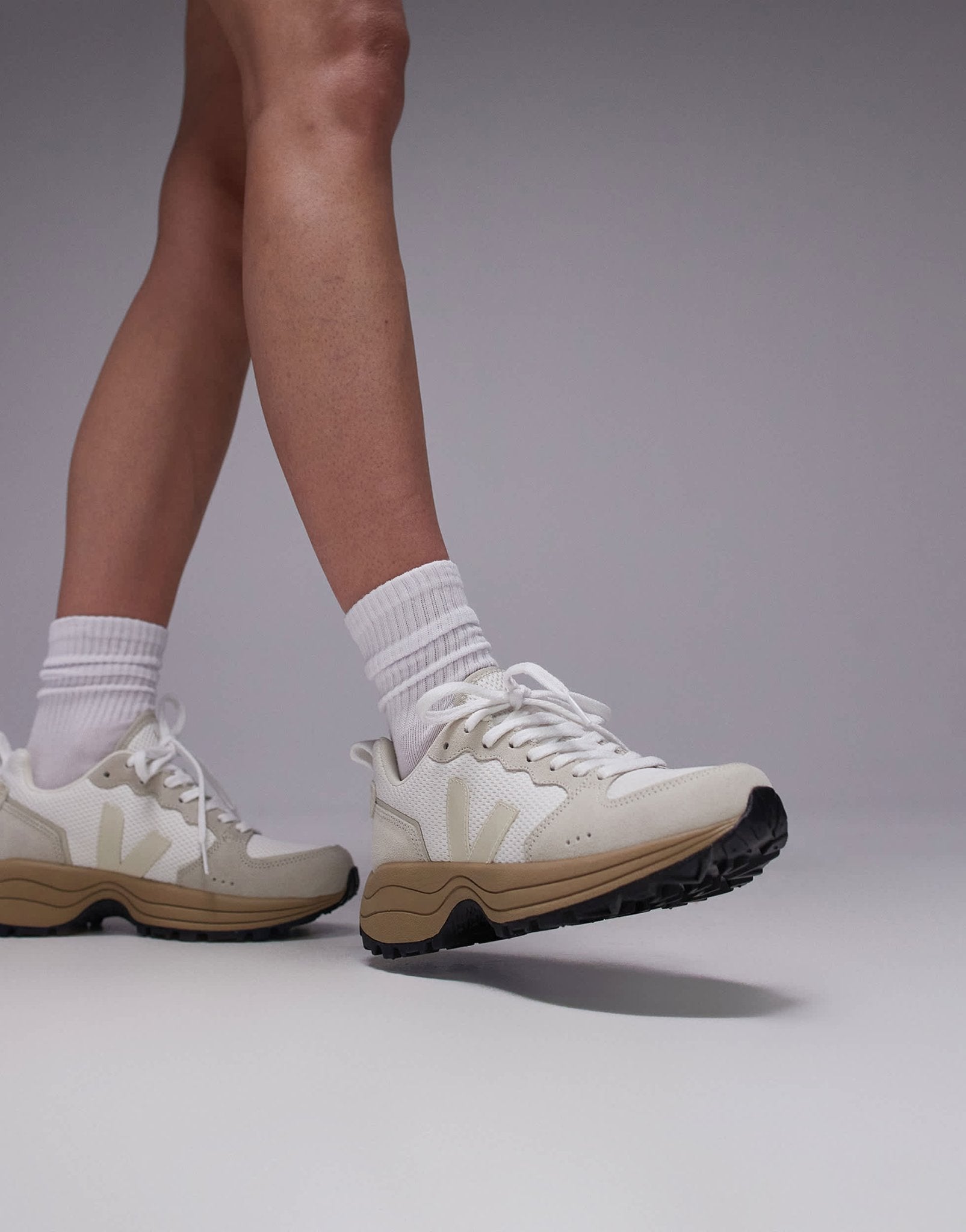 VEJA Venturi II trainer in beige with gum sole - ASOS Sample Sale EU Store