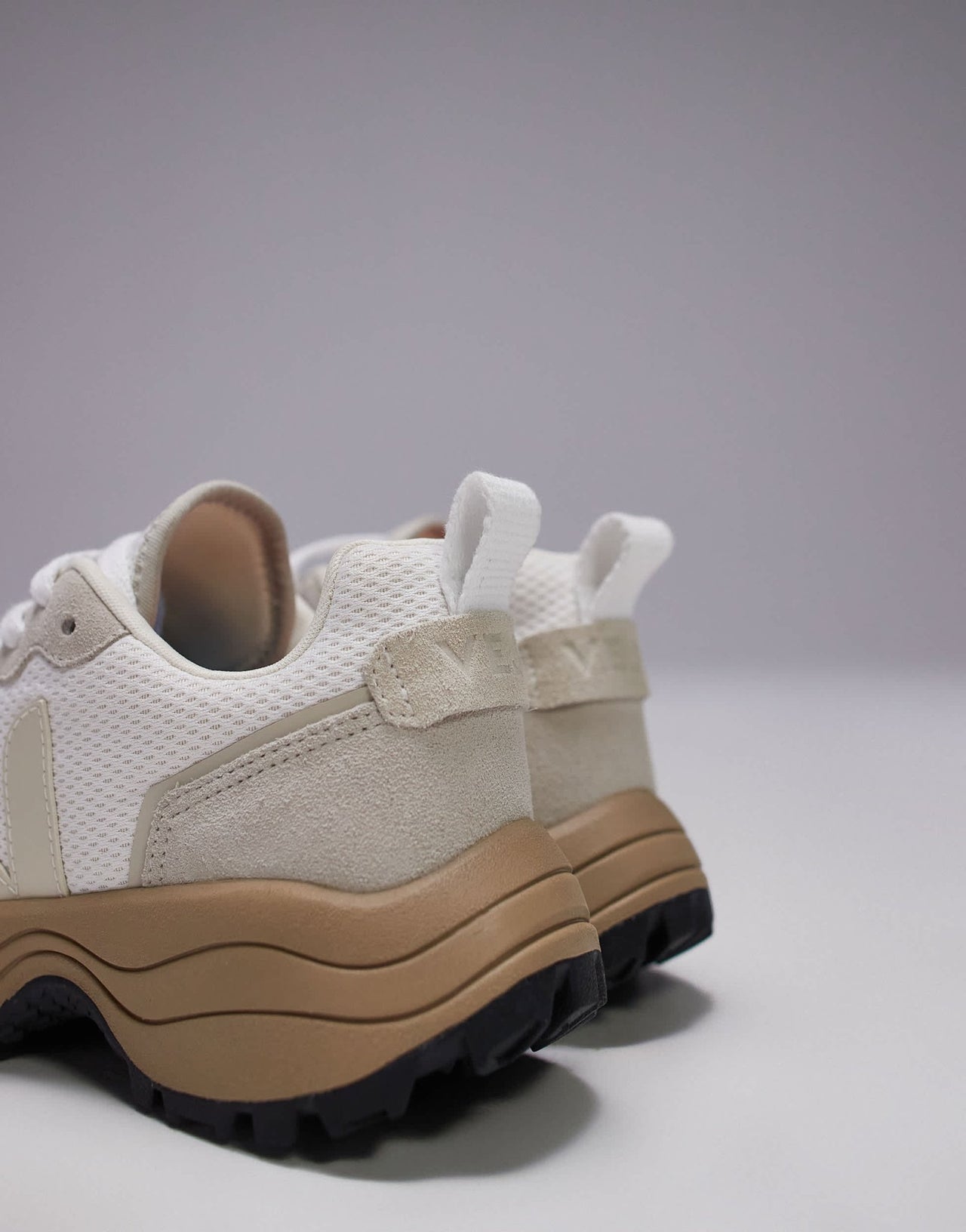 VEJA Venturi II trainer in beige with gum sole - ASOS Sample Sale EU Store