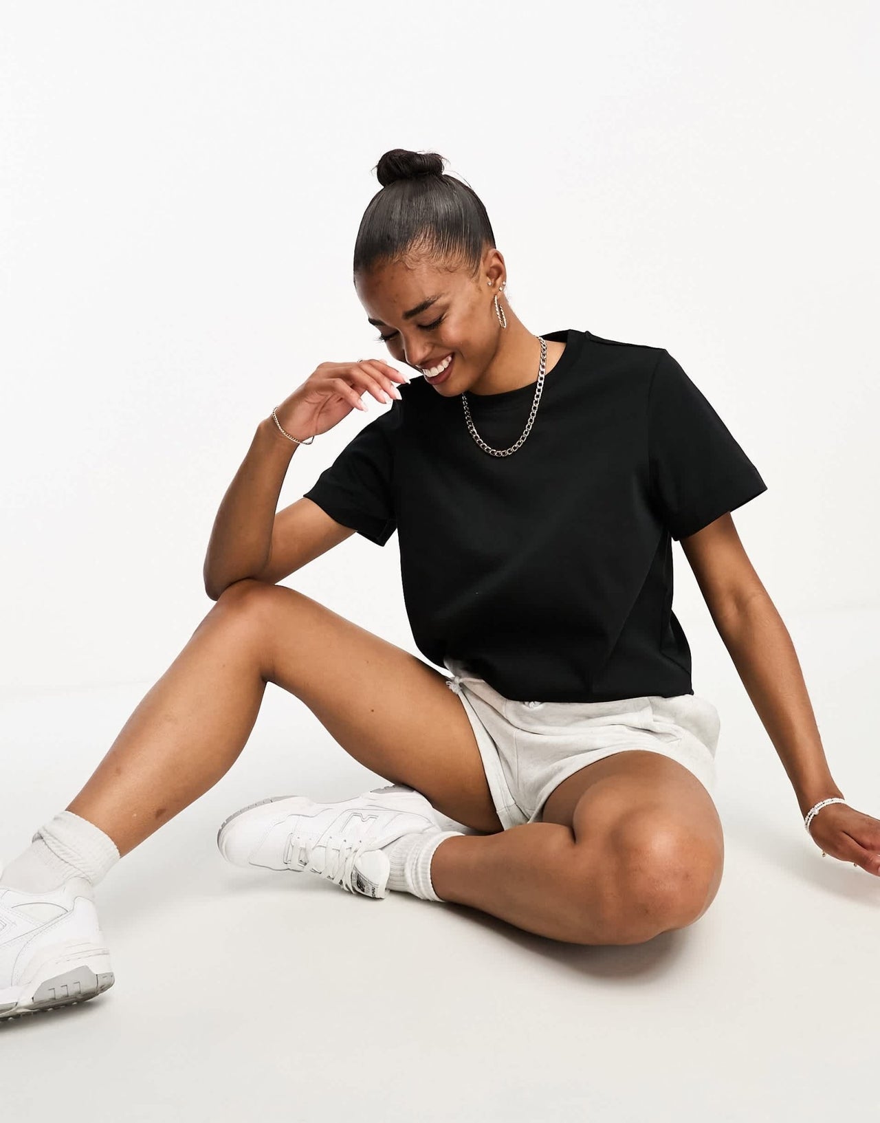 Vero Moda Aware super soft t-shirt in black - ASOS Sample Sale EU Store