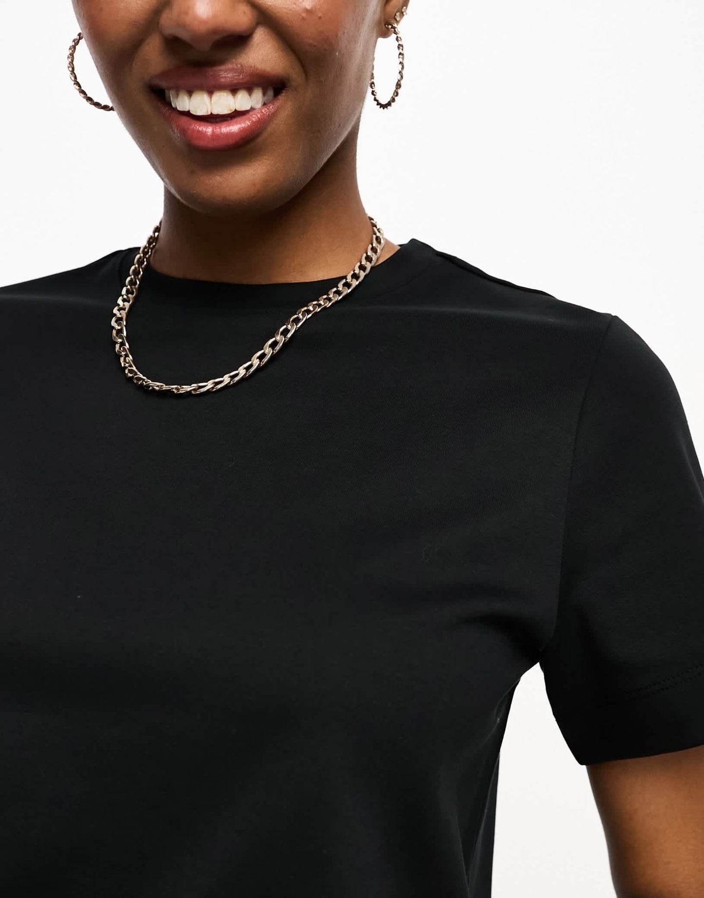 Vero Moda Aware super soft t-shirt in black - ASOS Sample Sale EU Store