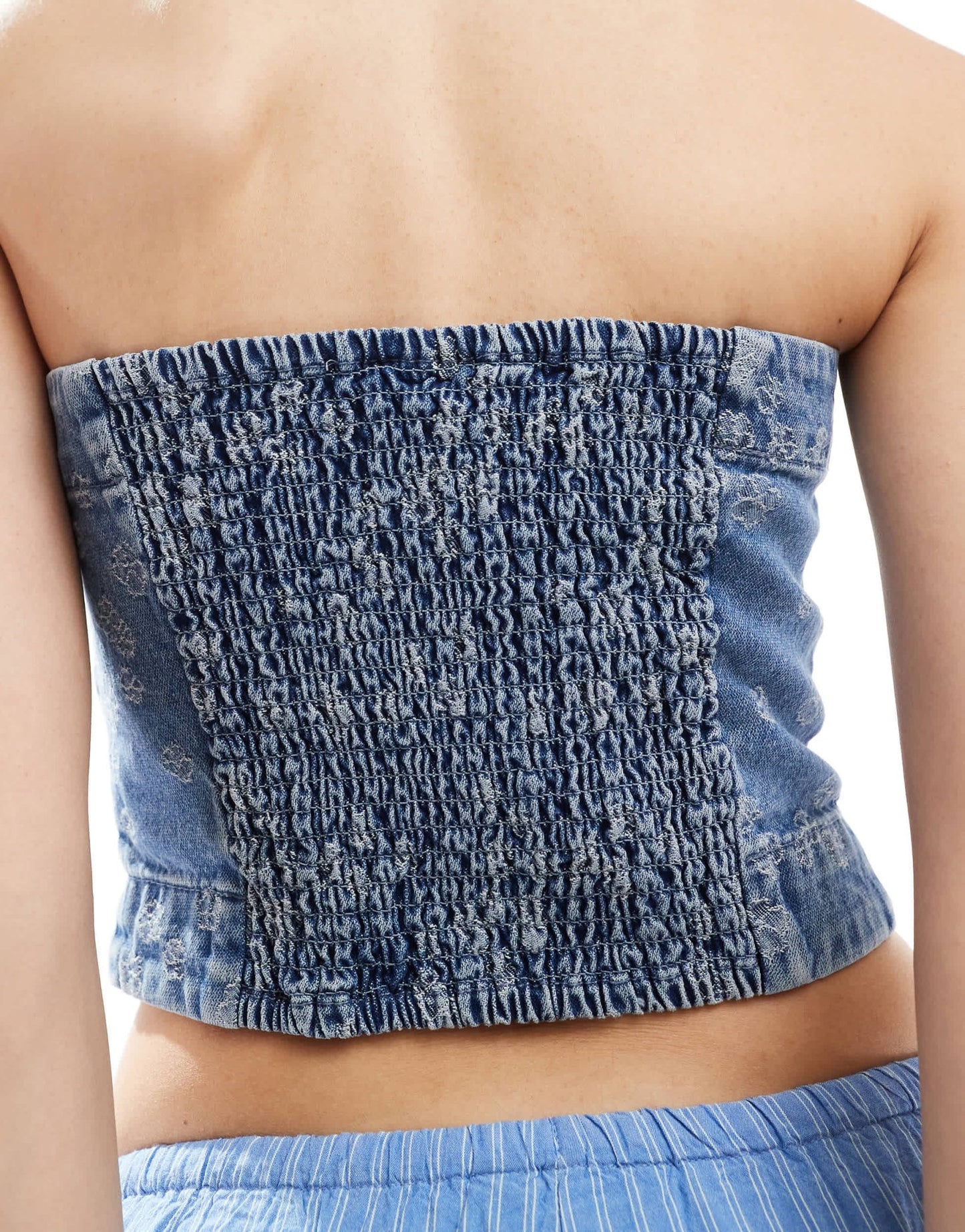 Vero Moda bandeau denim crop top in embroidered floral print - ASOS Sample Sale EU Store