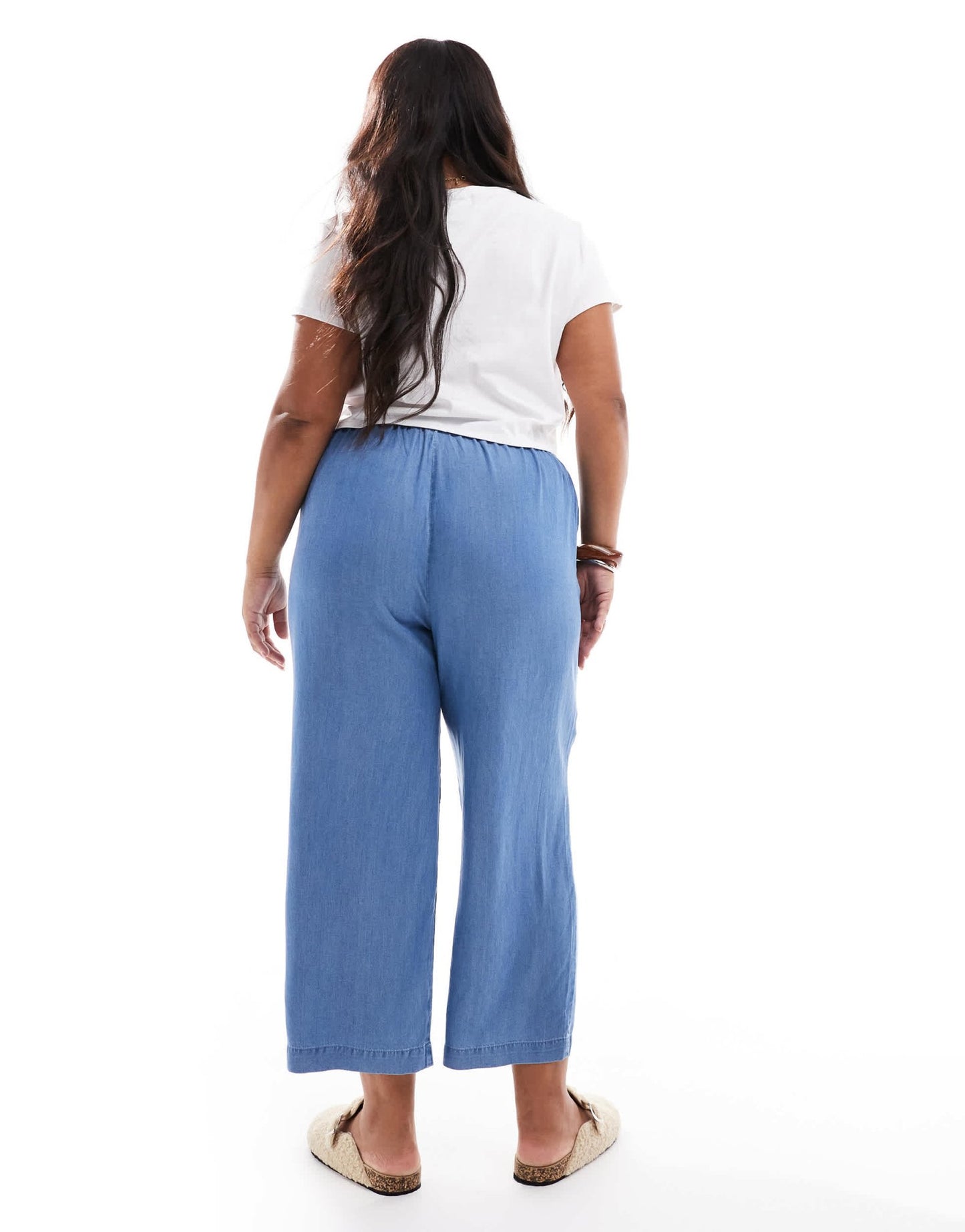 Vero Moda Curve cropped chambray trousers in medium blue - ASOS Sample Sale EU Store