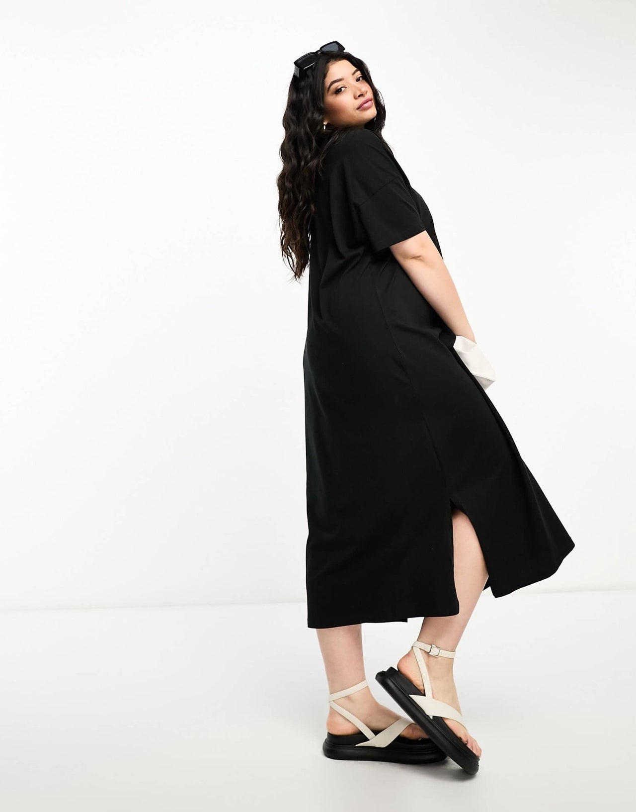 Vero Moda Curve oversized t-shirt maxi dress in black - ASOS Sample Sale EU Store