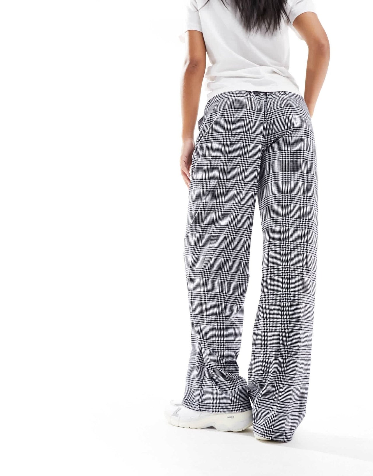 Vero Moda wide leg trouser in mono check - ASOS Sample Sale EU Store