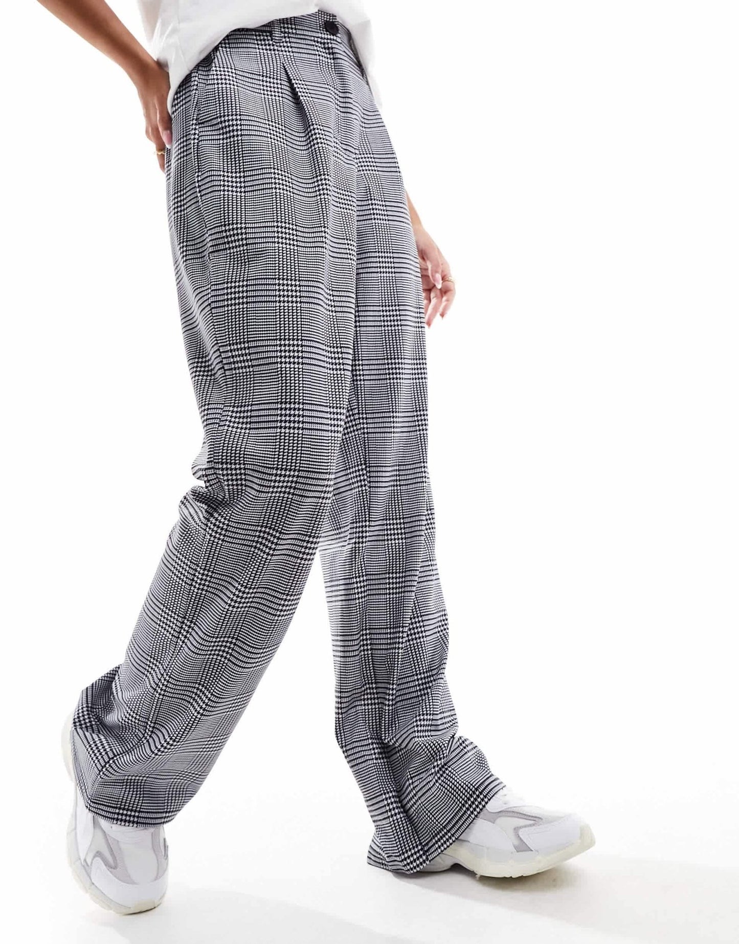 Vero Moda wide leg trouser in mono check - ASOS Sample Sale EU Store