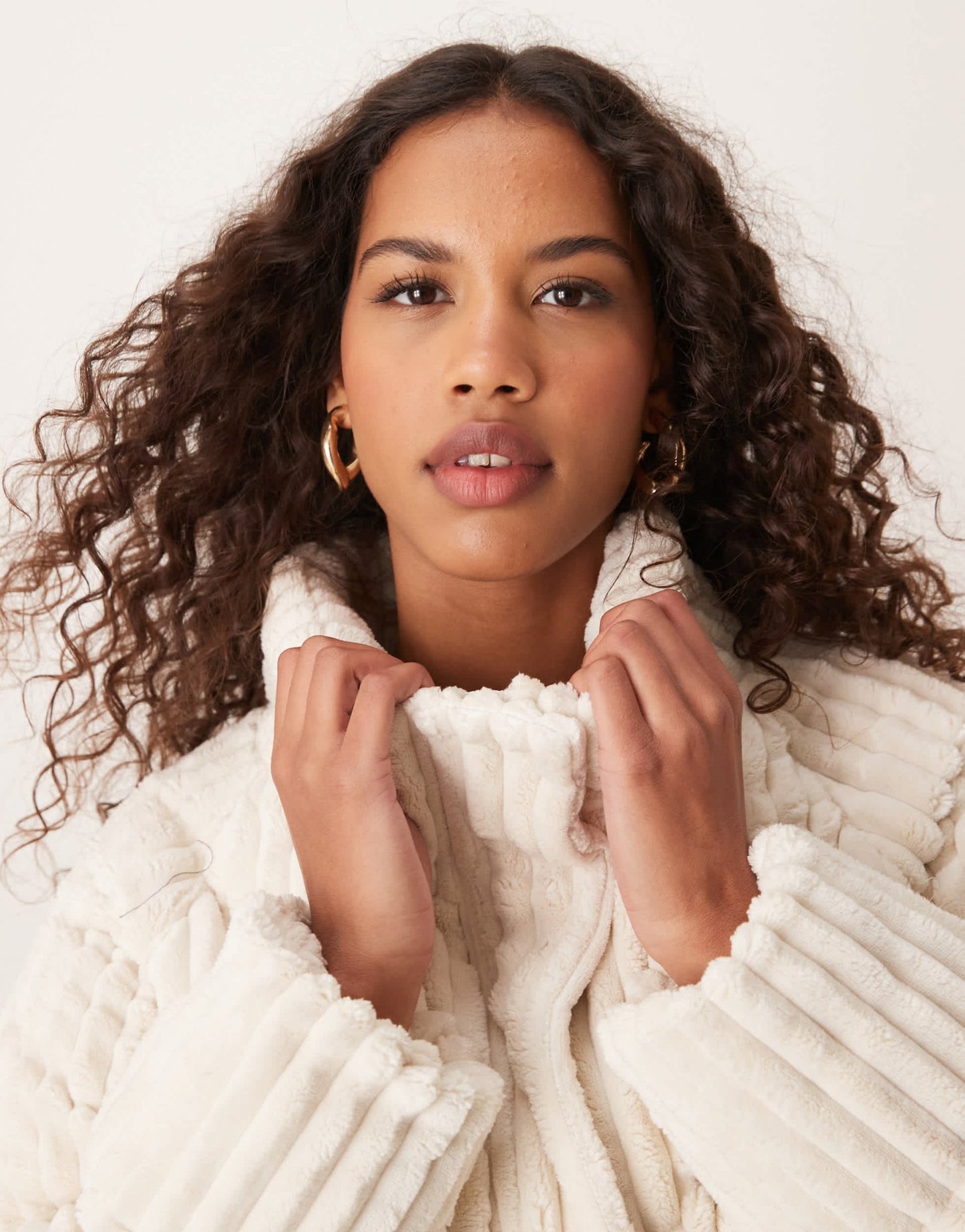 Vila cloud padded short jacket in cream - ASOS Sample Sale EU Store
