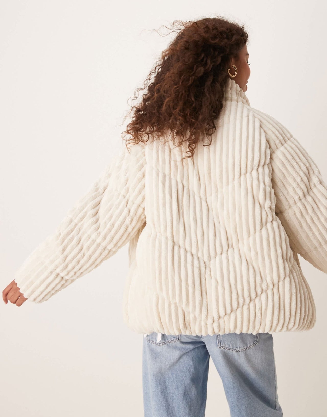 Vila cloud padded short jacket in cream - ASOS Sample Sale EU Store