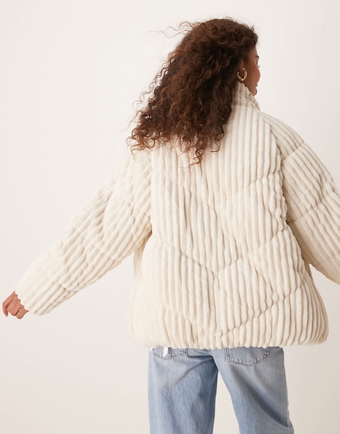 Vila cloud padded short jacket in cream - ASOS Sample Sale EU Store