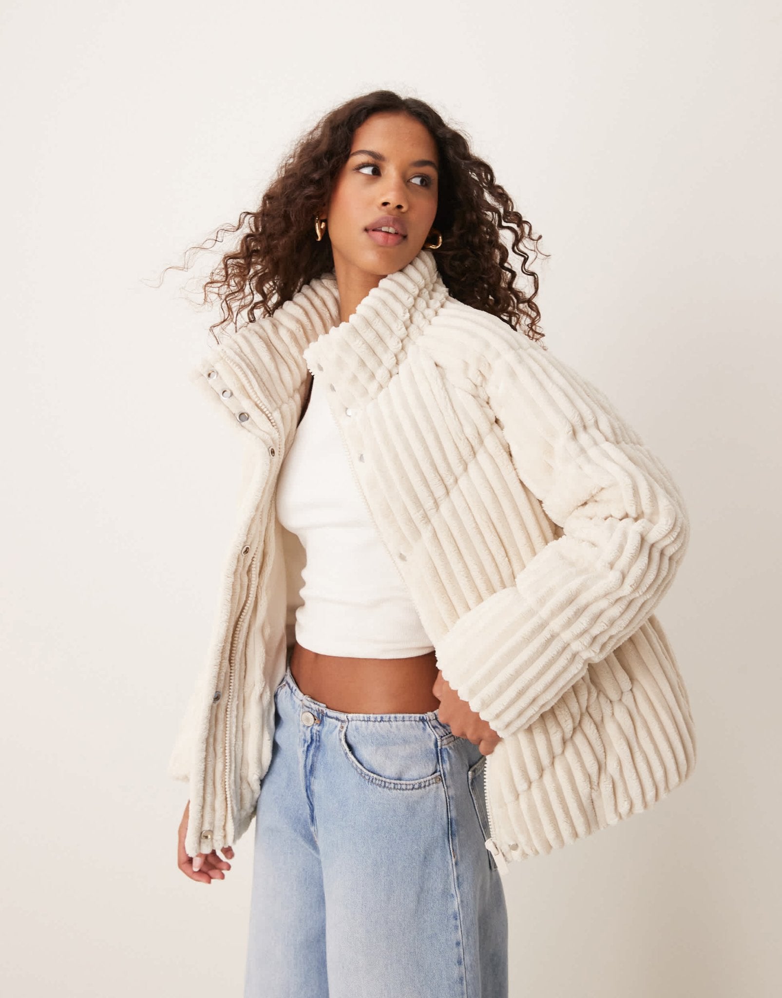 Vila cloud padded short jacket in cream - ASOS Sample Sale EU Store