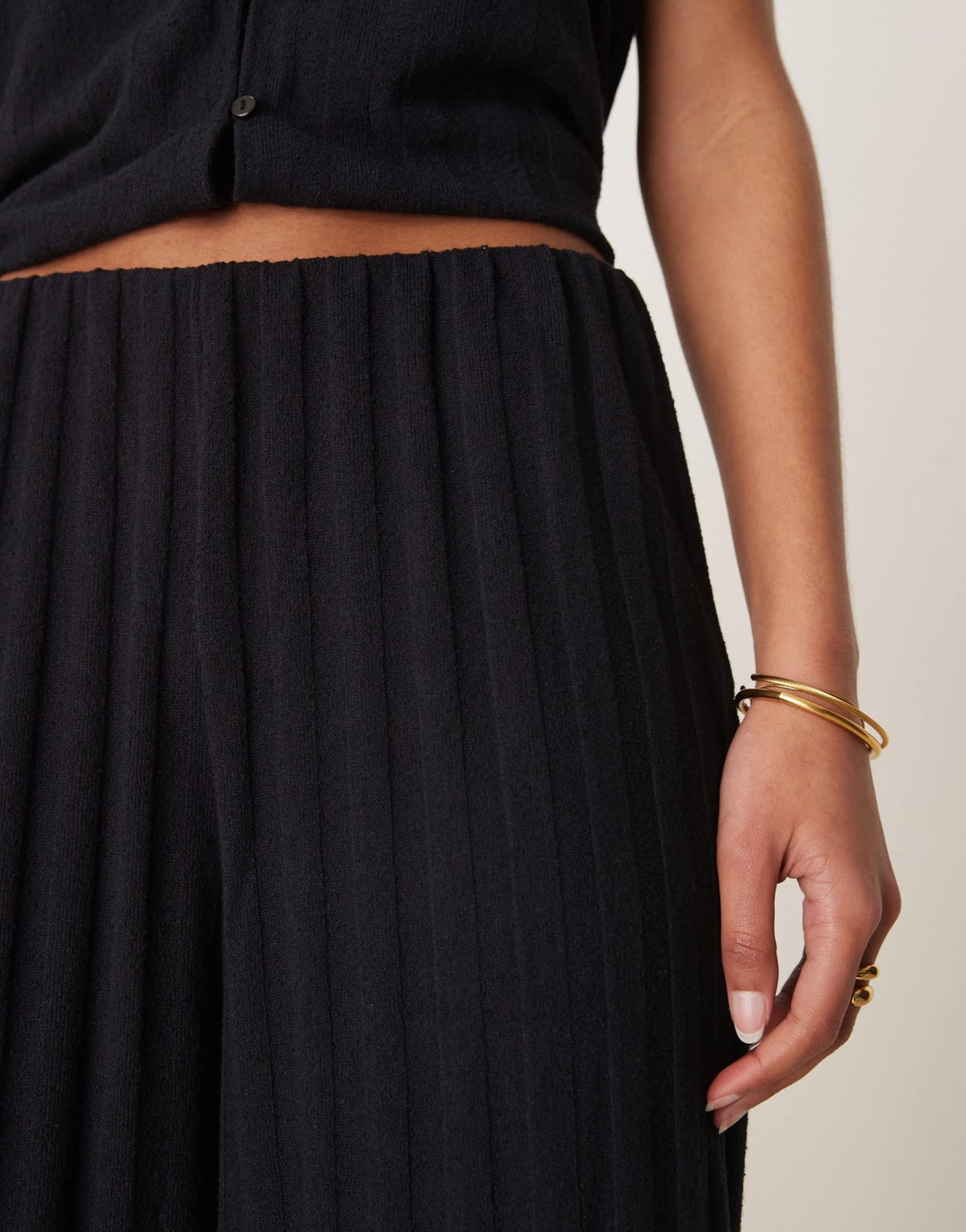 Vila lightweight knitted wide leg trouser co - ord in black - ASOS Sample Sale EU Store