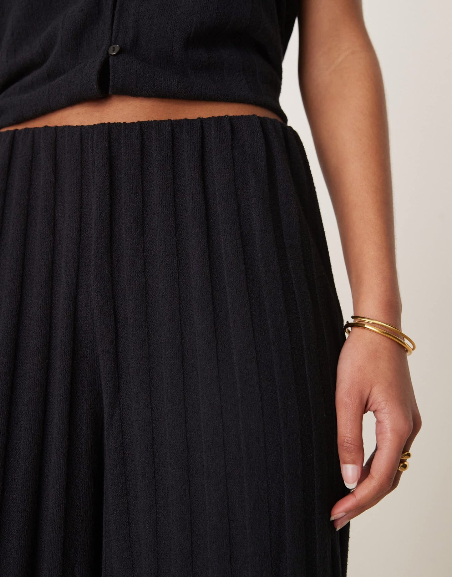 Vila lightweight knitted wide leg trouser co - ord in black - ASOS Sample Sale EU Store