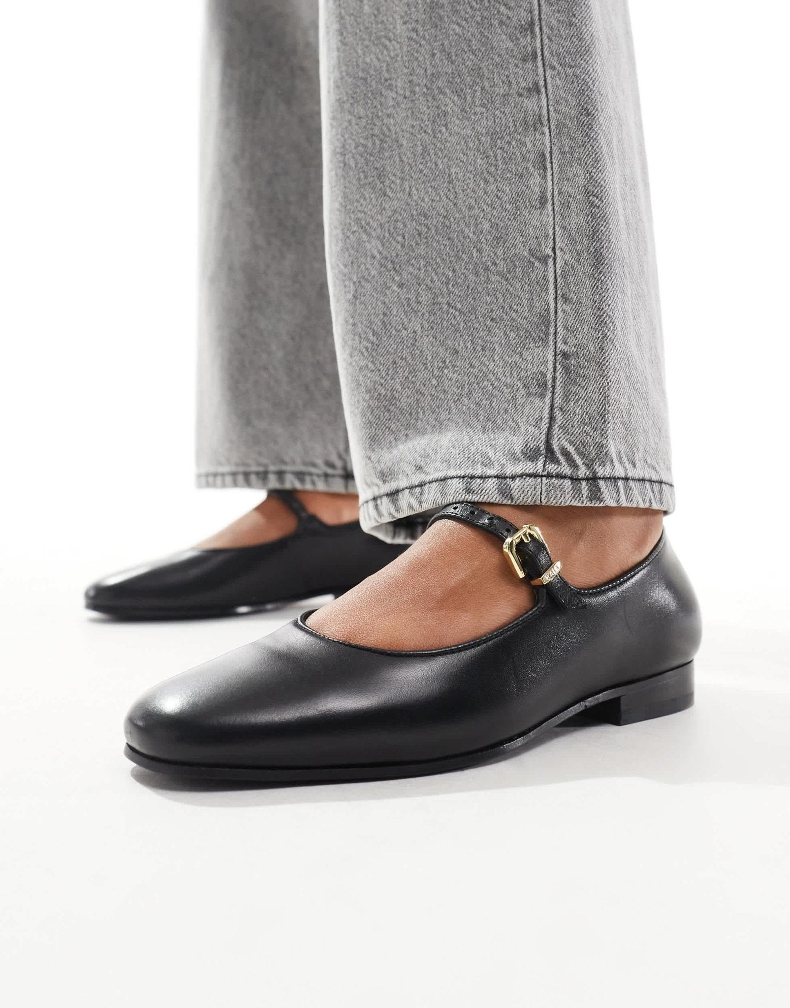 Walk London Bella ballerina shoe in black leather - ASOS Sample Sale EU Store
