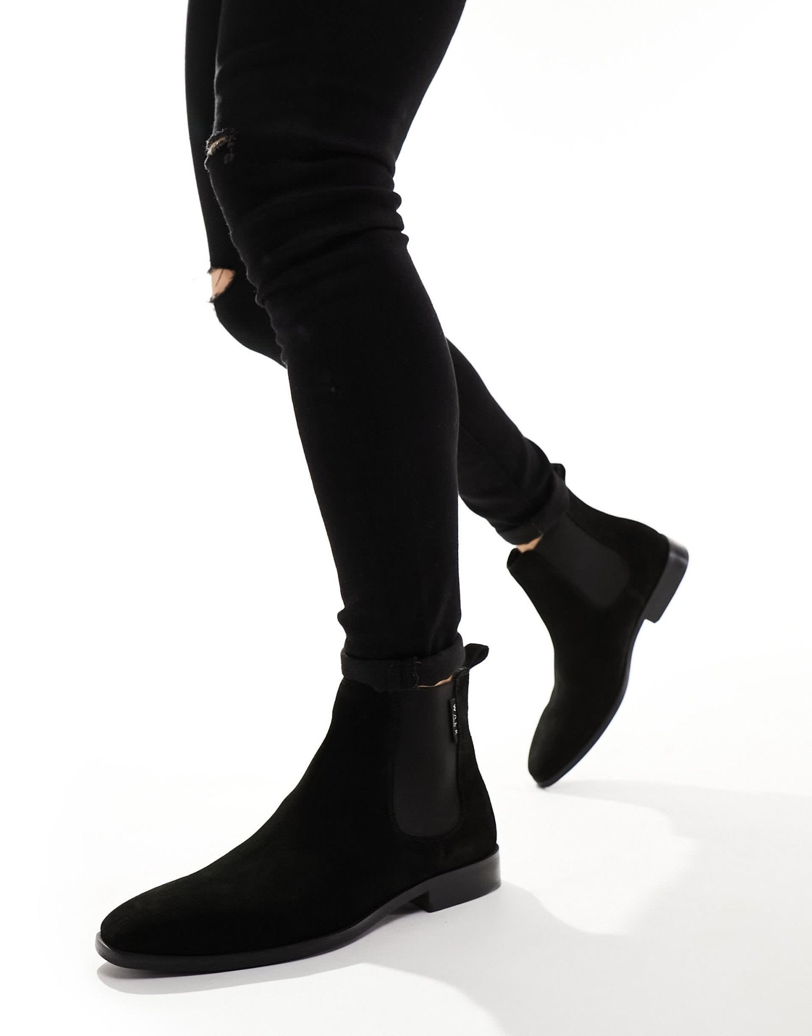 Walk London City Chelsea Boots In Black Suede - ASOS Sample Sale EU Store